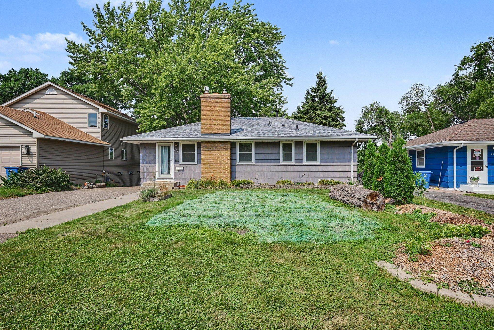 2733 Parkview BLVD, Robbinsdale, MN 55422