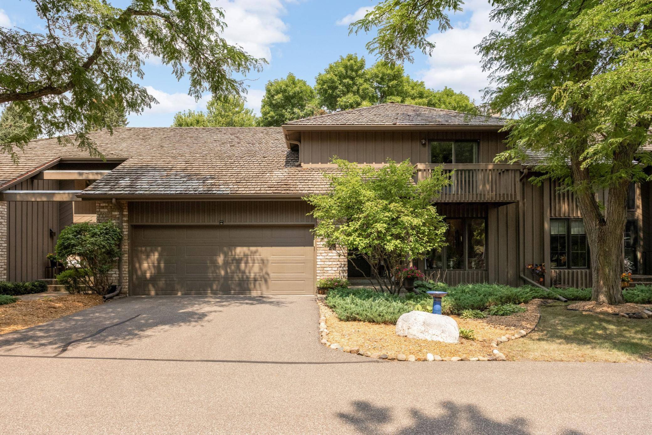 1775 Lexington AVE S #23, Mendota Heights, MN 55118
