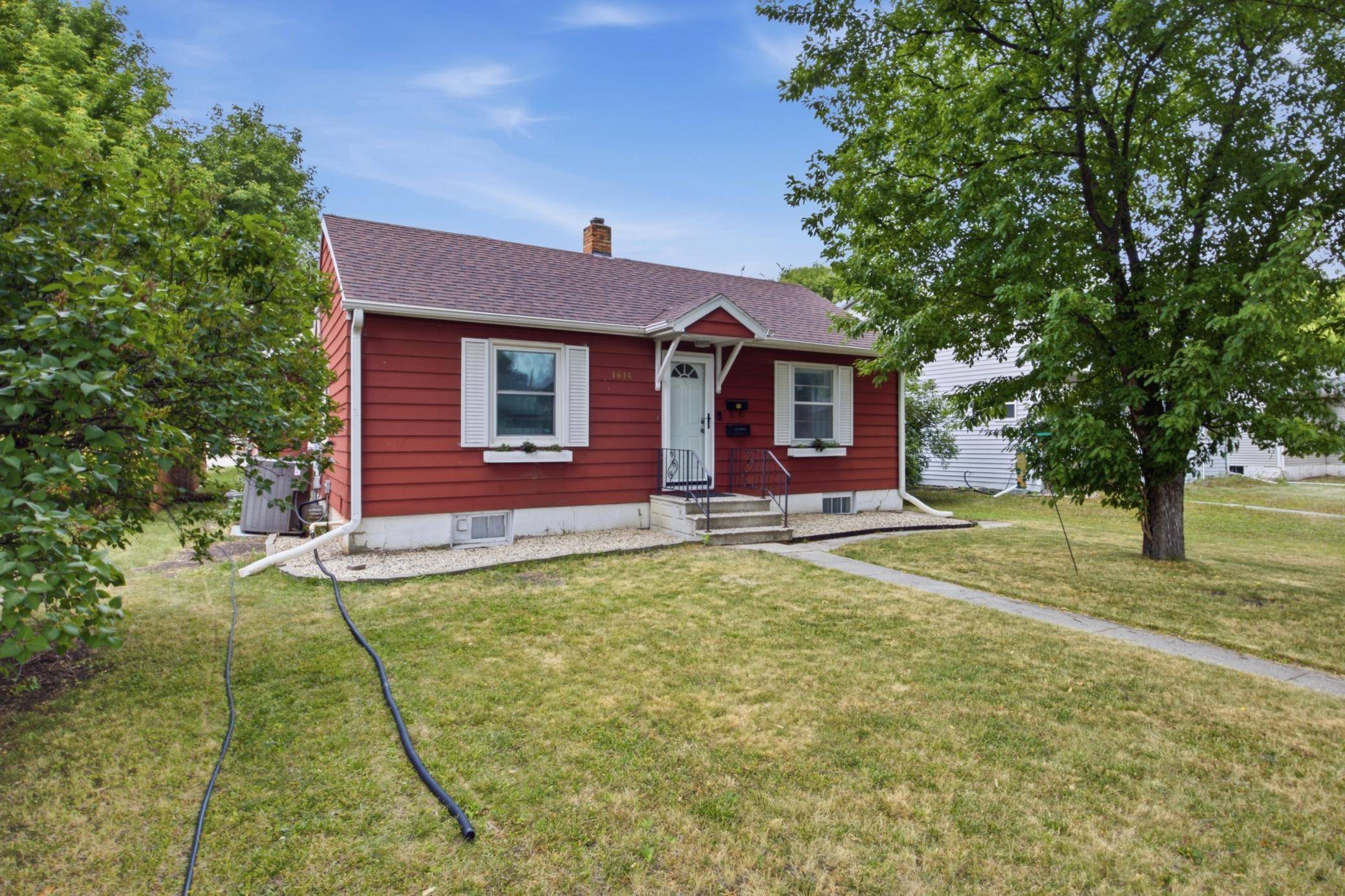 1614 9th ST N, Fargo, ND 58102