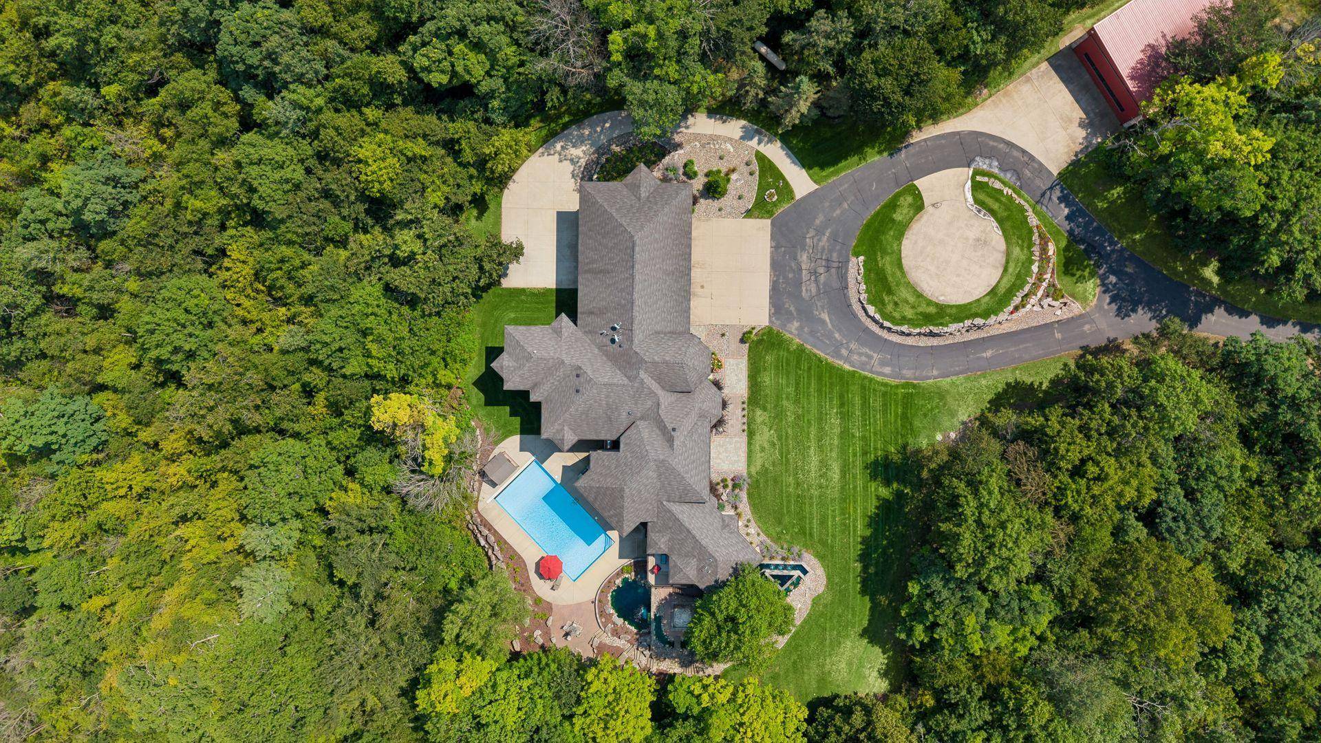 W10622 State Road 35, Prescott, WI 54021