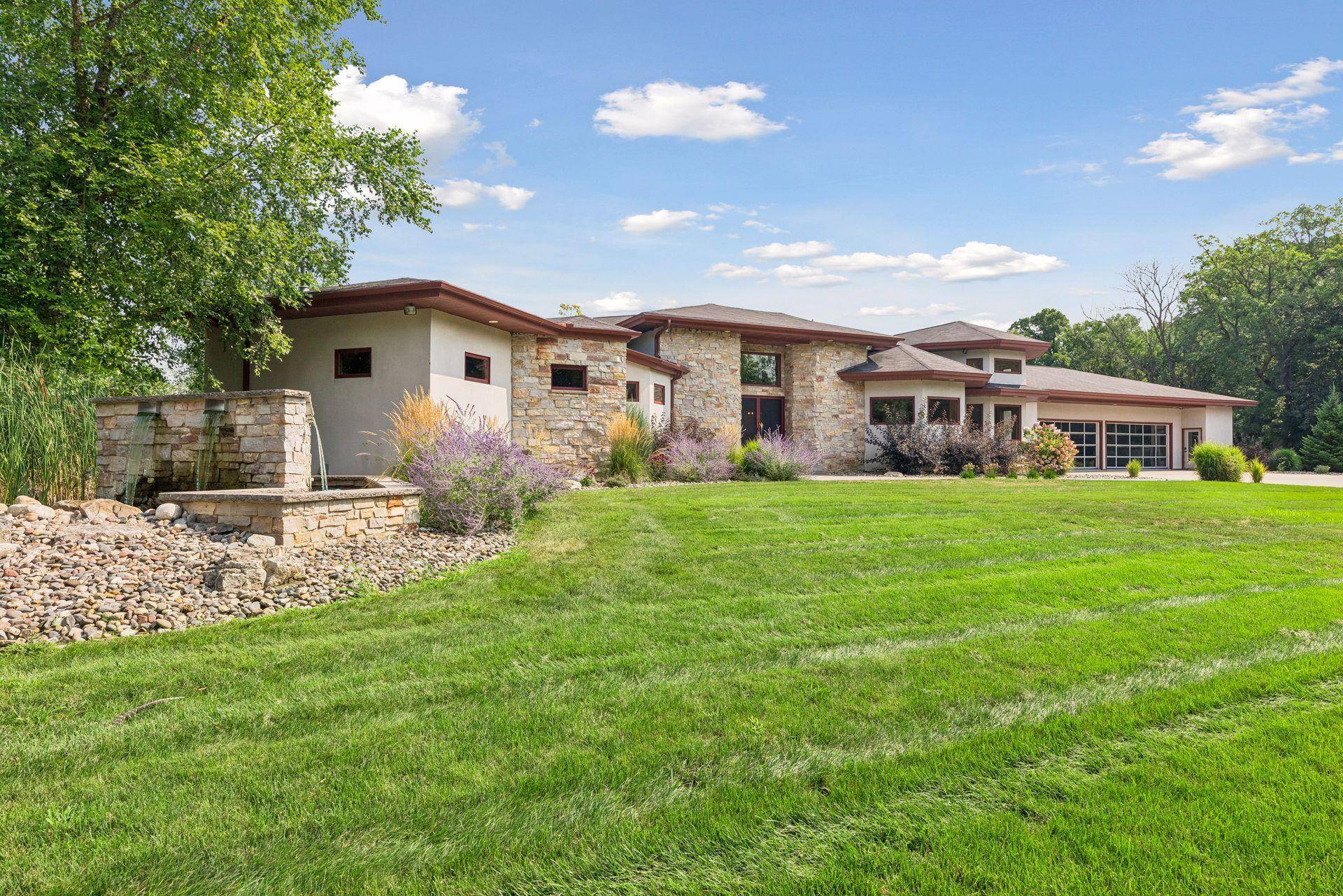 W10622 State Road 35, Prescott, WI 54021