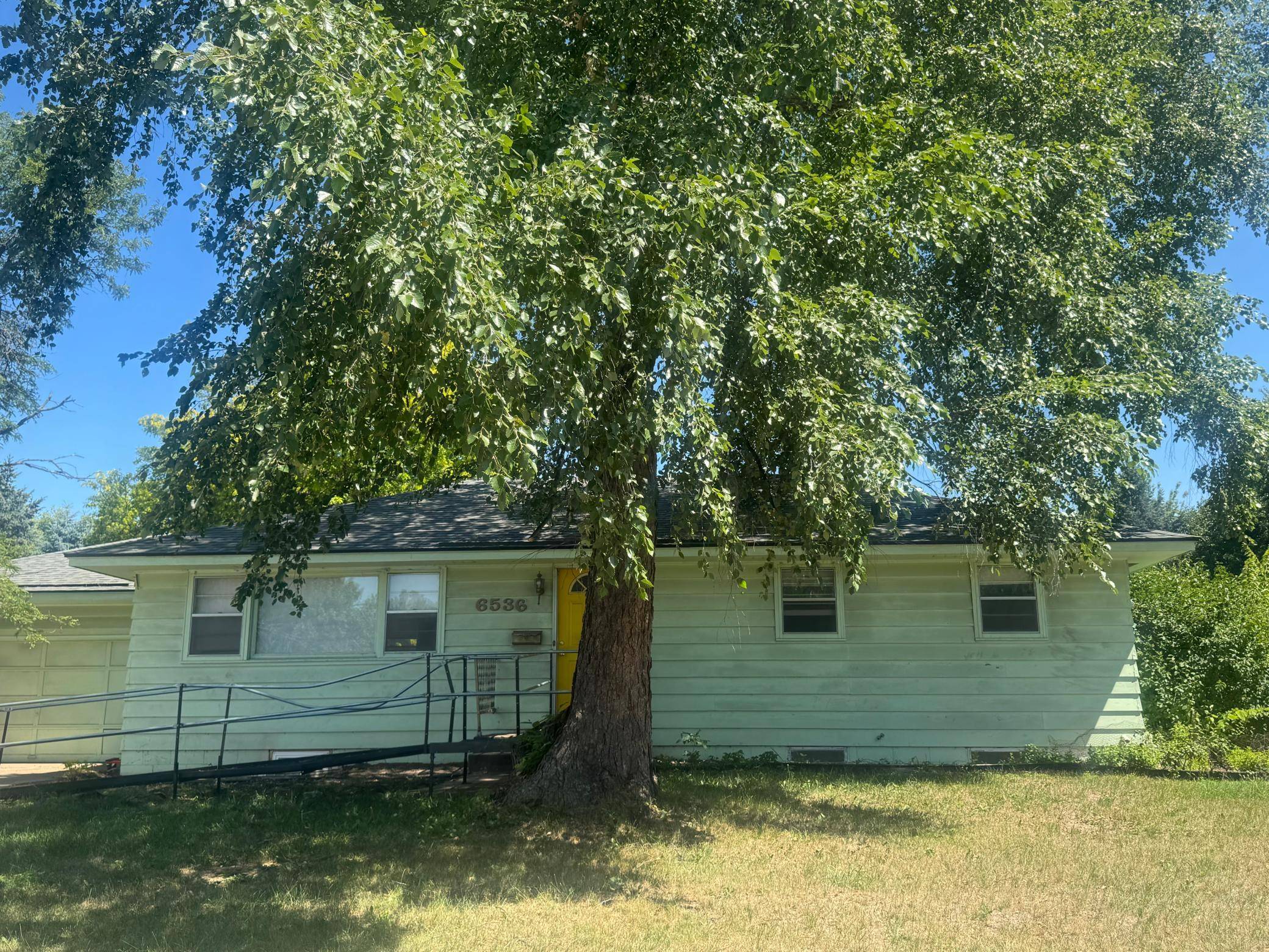 6536 Indiana AVE N, Brooklyn Center, MN 55429