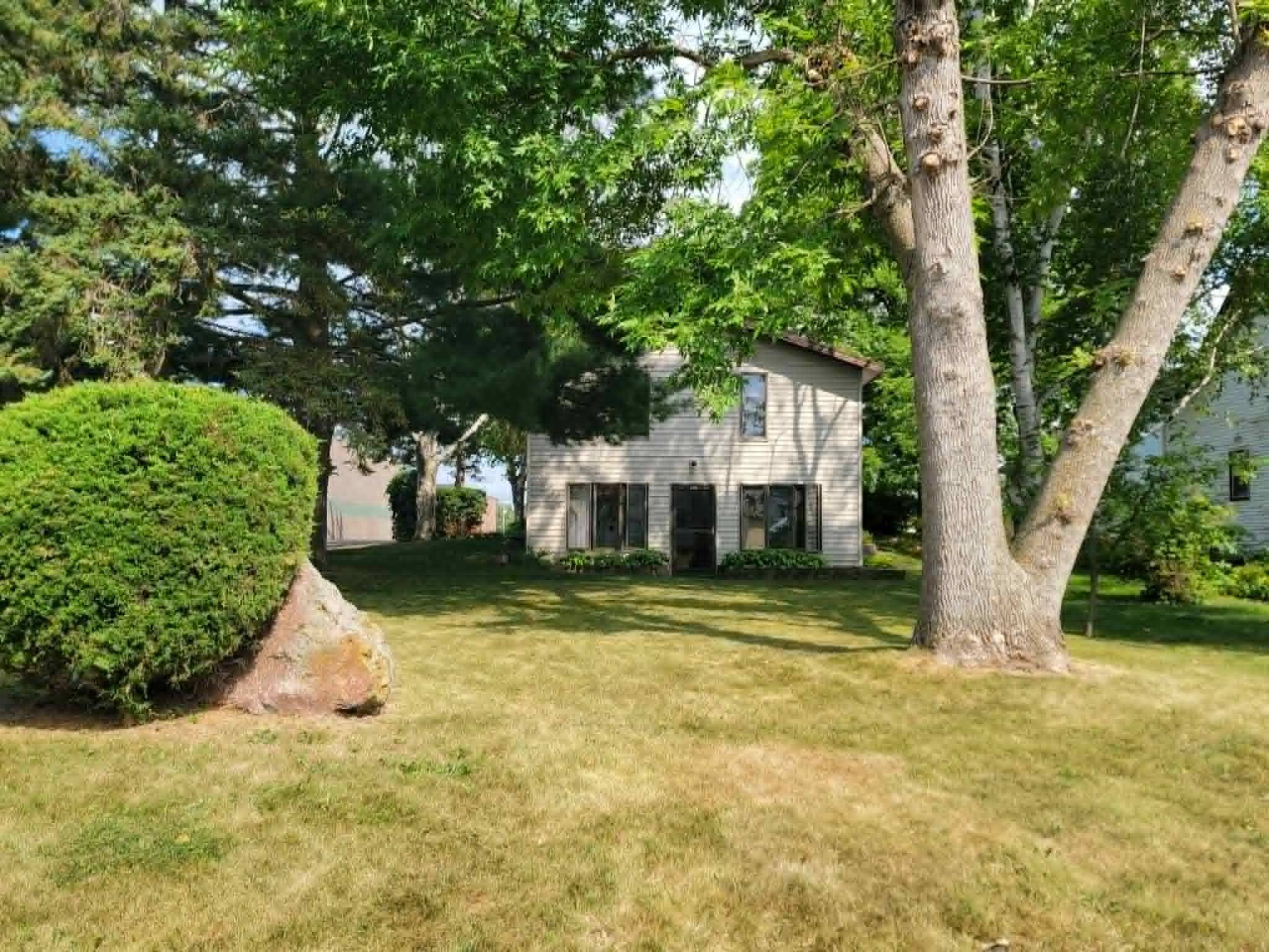 460 4th AVE S, Isle, MN 56342