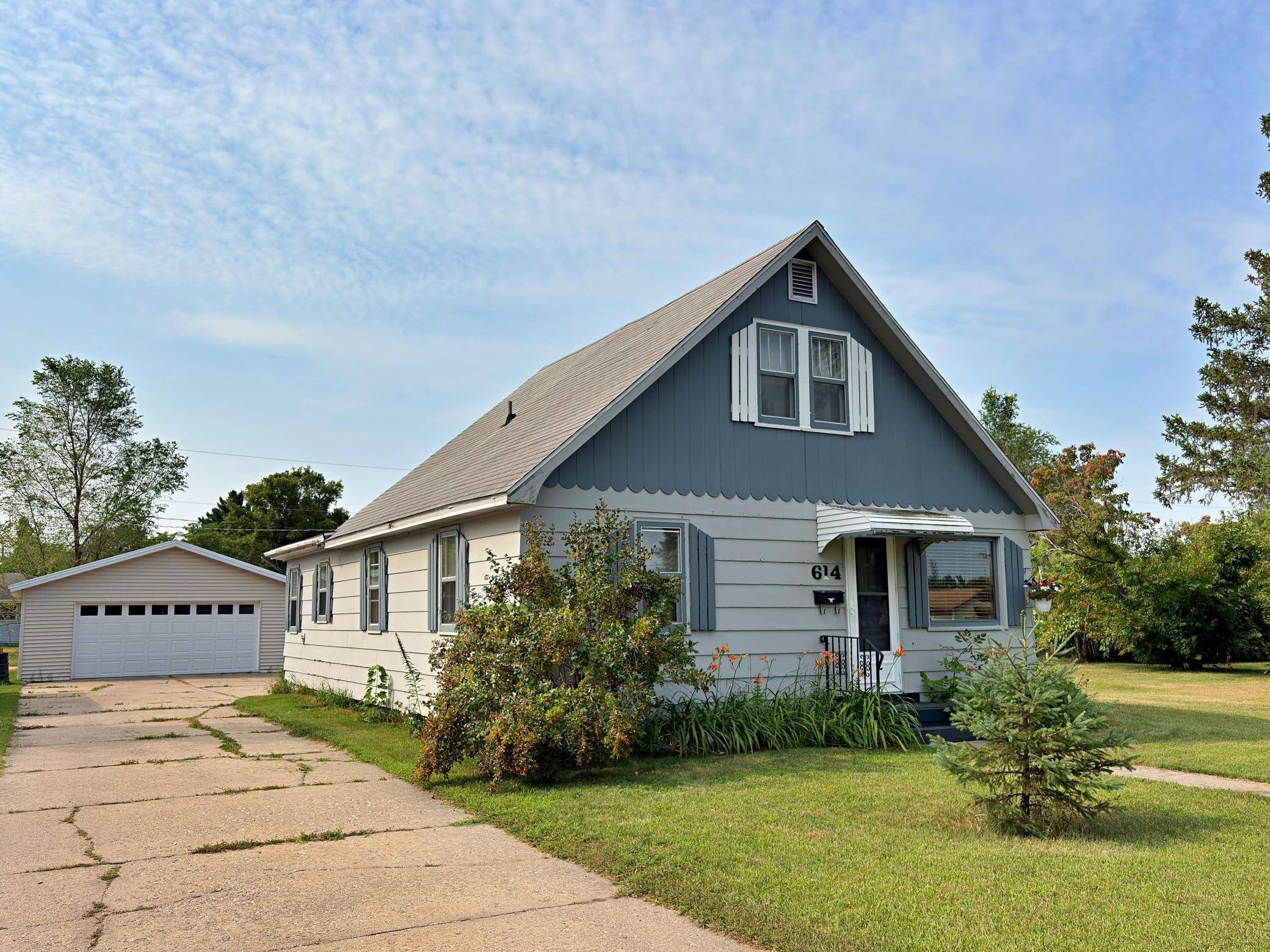 614 2nd ST W, Park Rapids, MN 56470