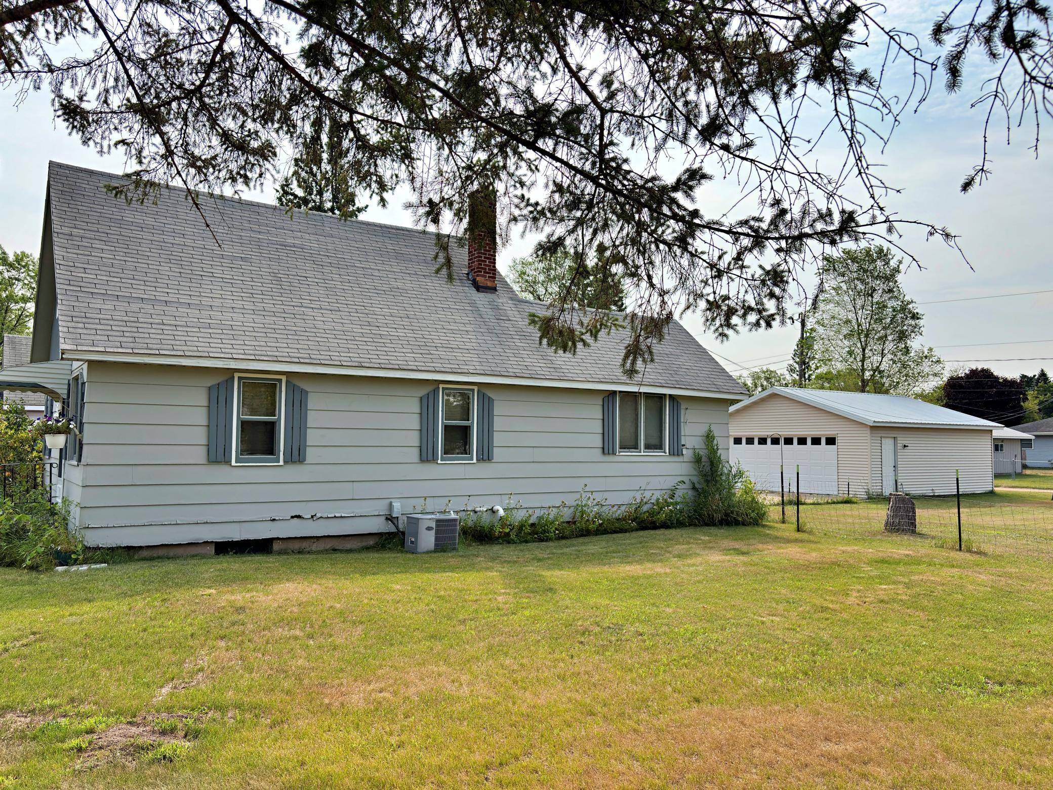 614 2nd ST W, Park Rapids, MN 56470