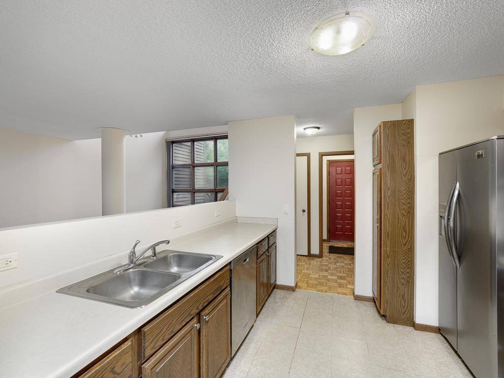 1381 Spencer RD W, Saint Paul, MN 55108