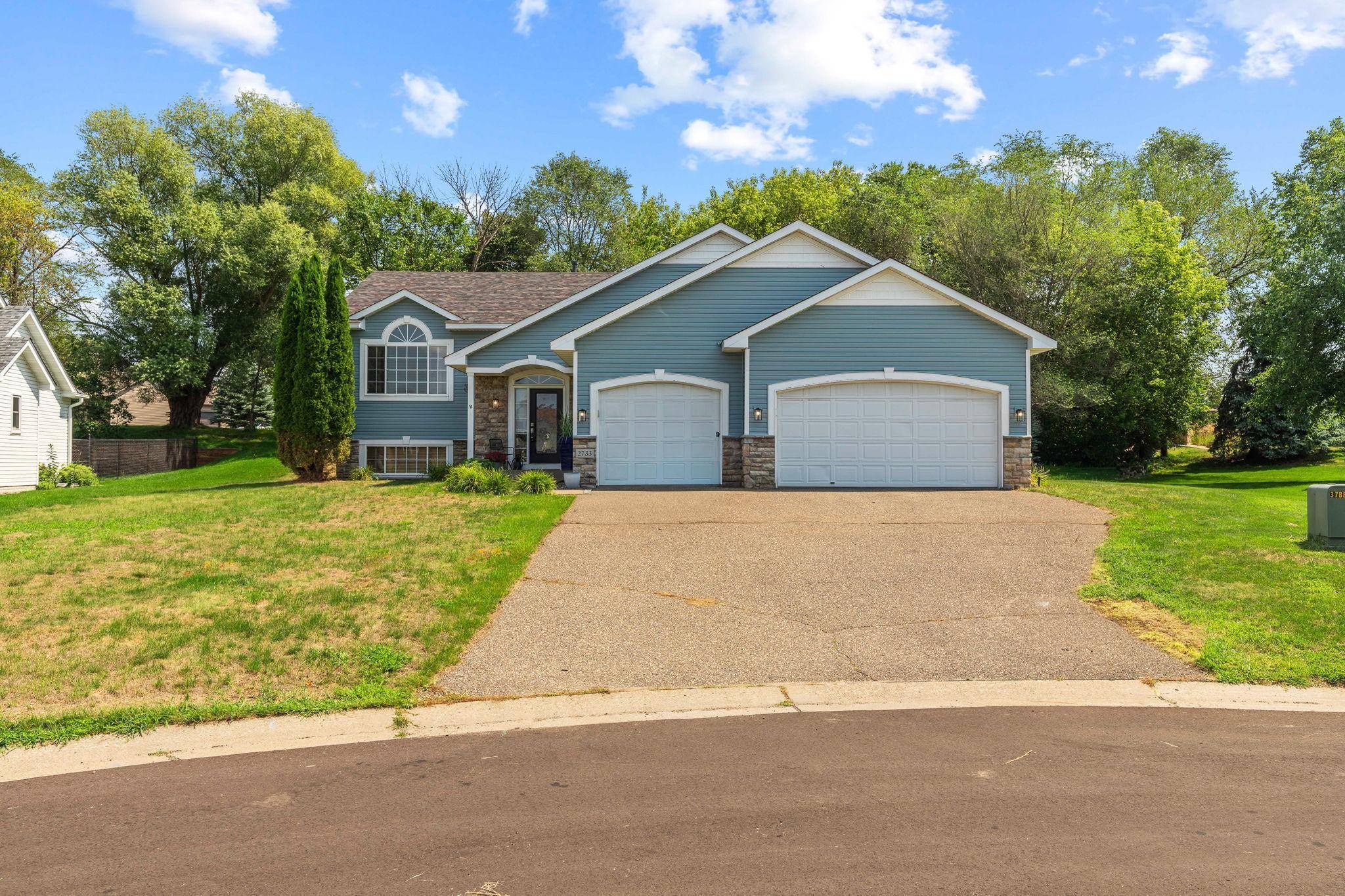 2733 Galway CT, Hudson, WI 54016