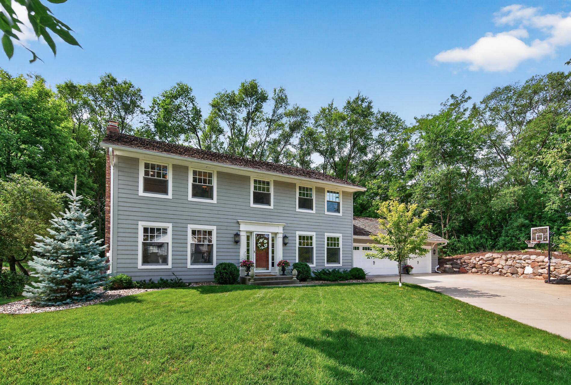 6991 Sand Ridge RD, Eden Prairie, MN 55346