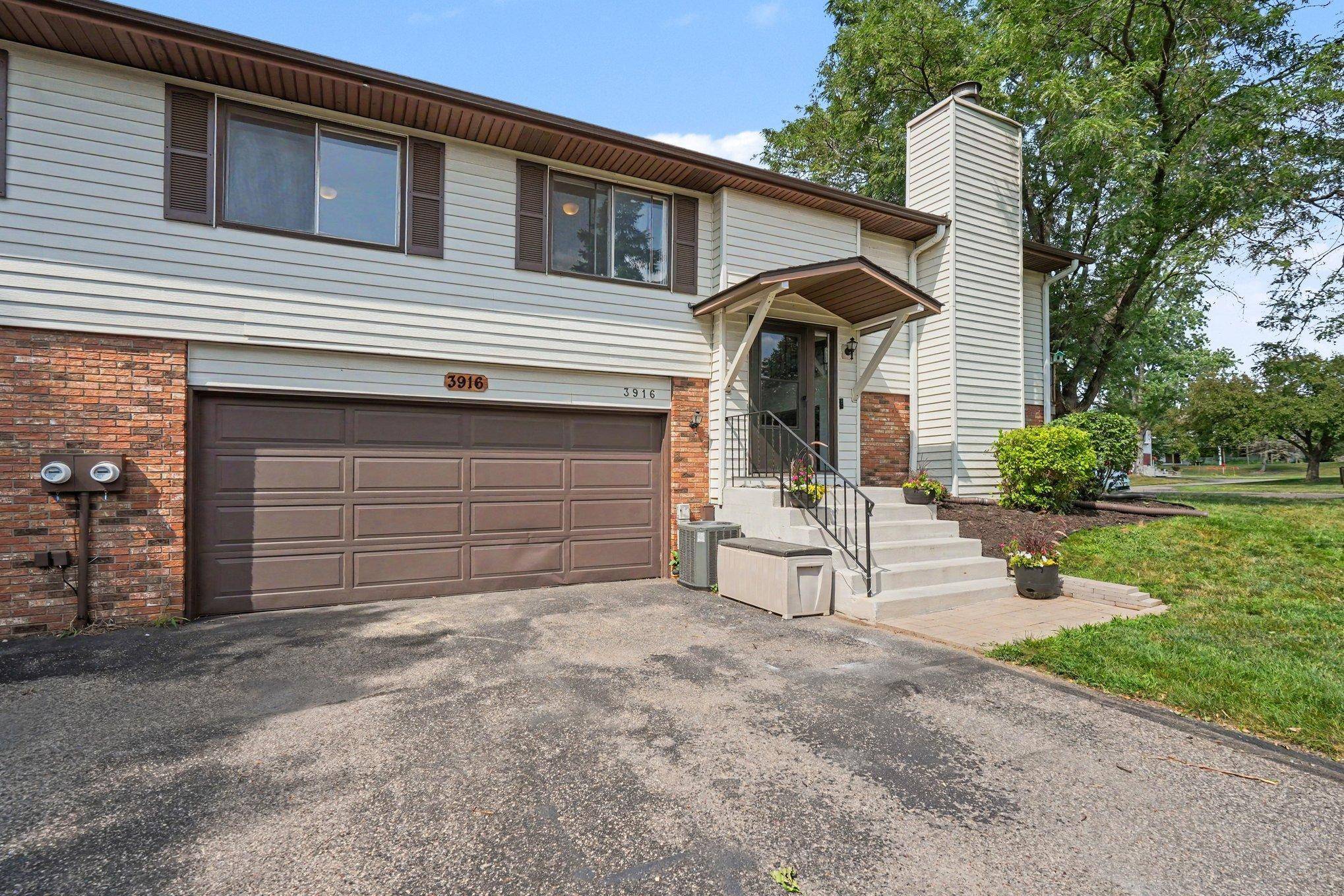 3916 Gershwin AVE N, Oakdale, MN 55128