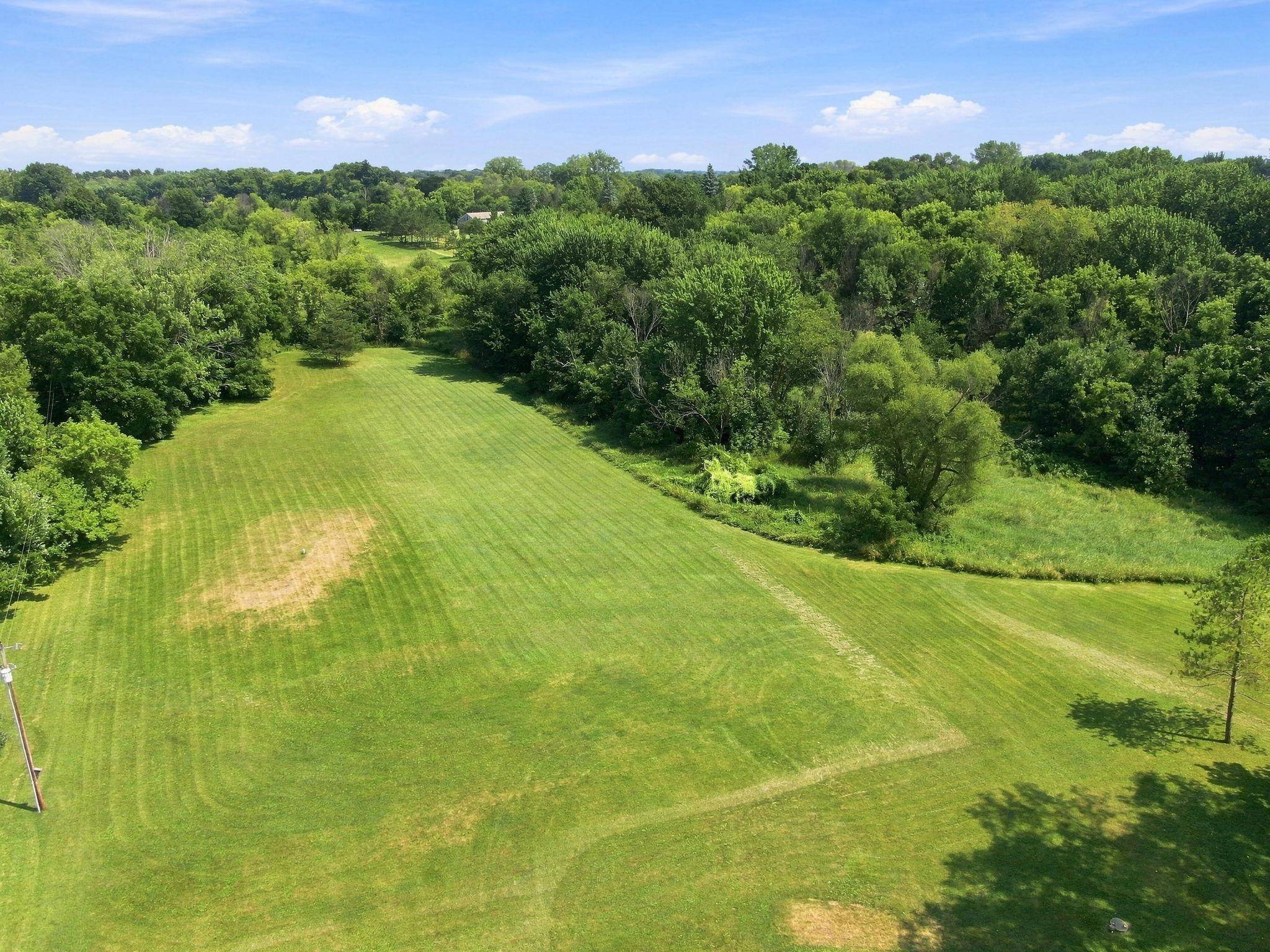 918 County Rd 92 N, Maple Plain, MN 55359