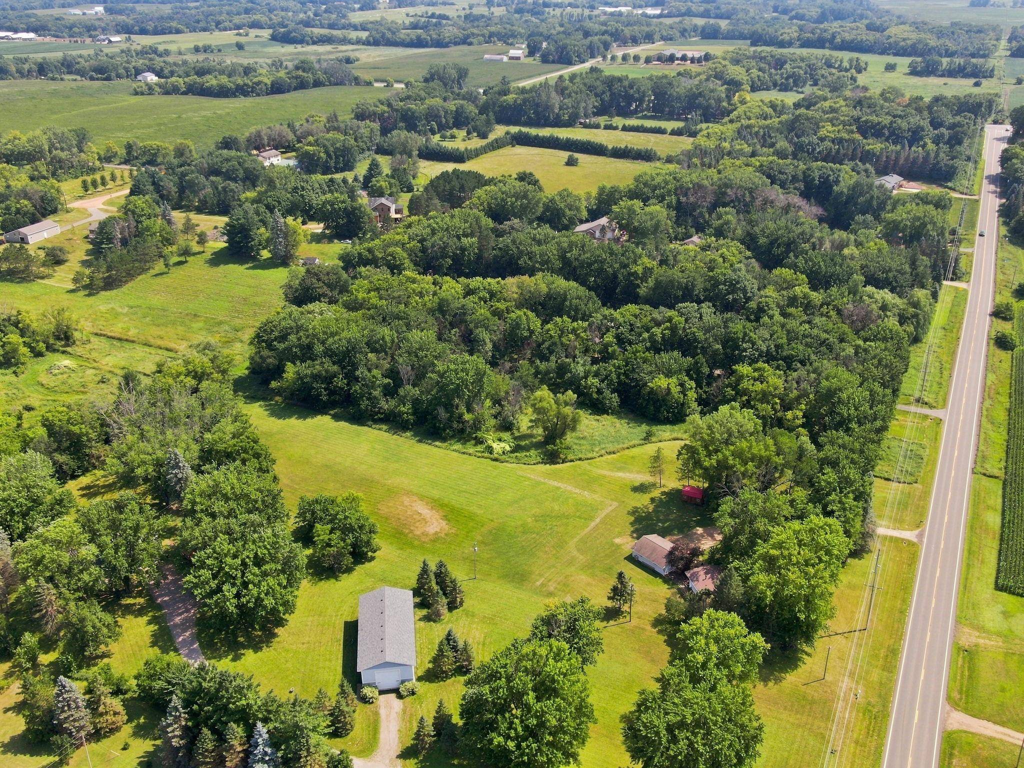 918 County Rd 92 N, Maple Plain, MN 55359