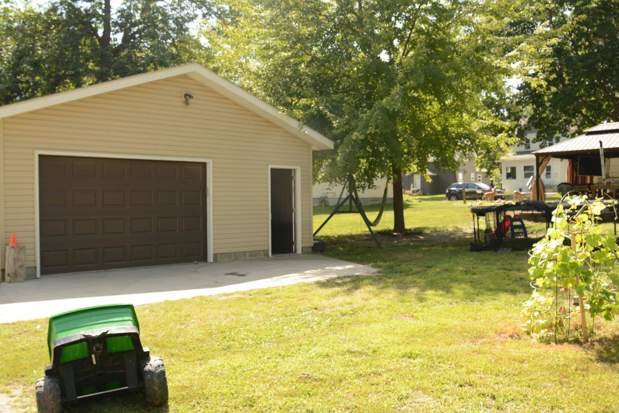220 N 7th ST, Montevideo, MN 56265