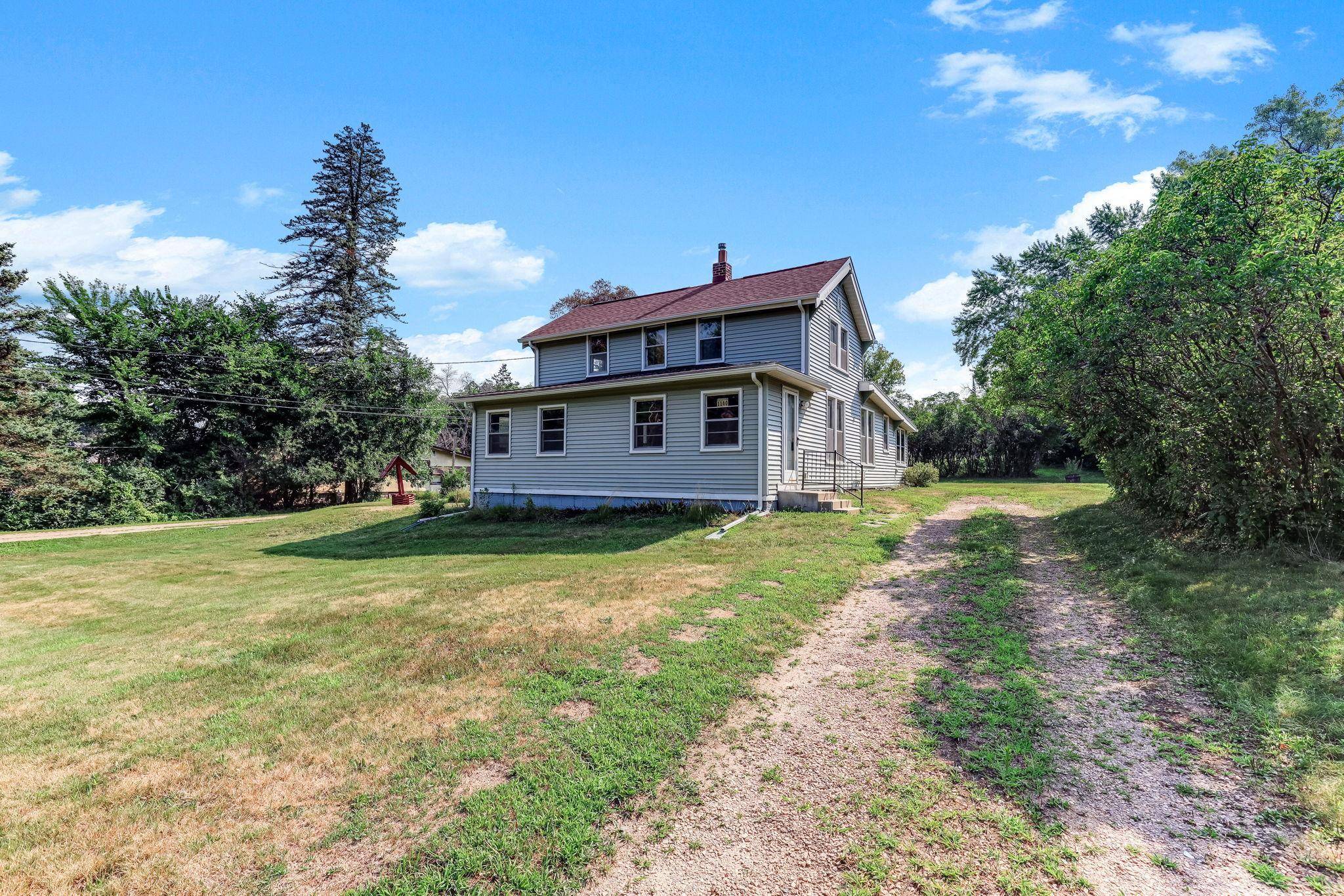 1140 Griffin AVE, Mahtomedi, MN 55115