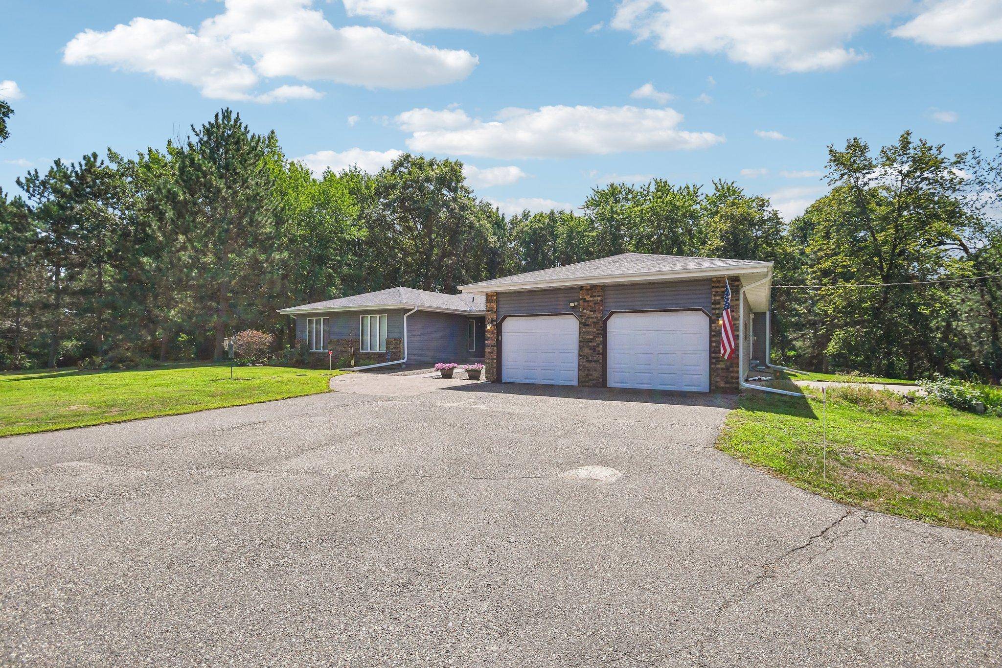 3370 191st LN NW, Oak Grove, MN 55303