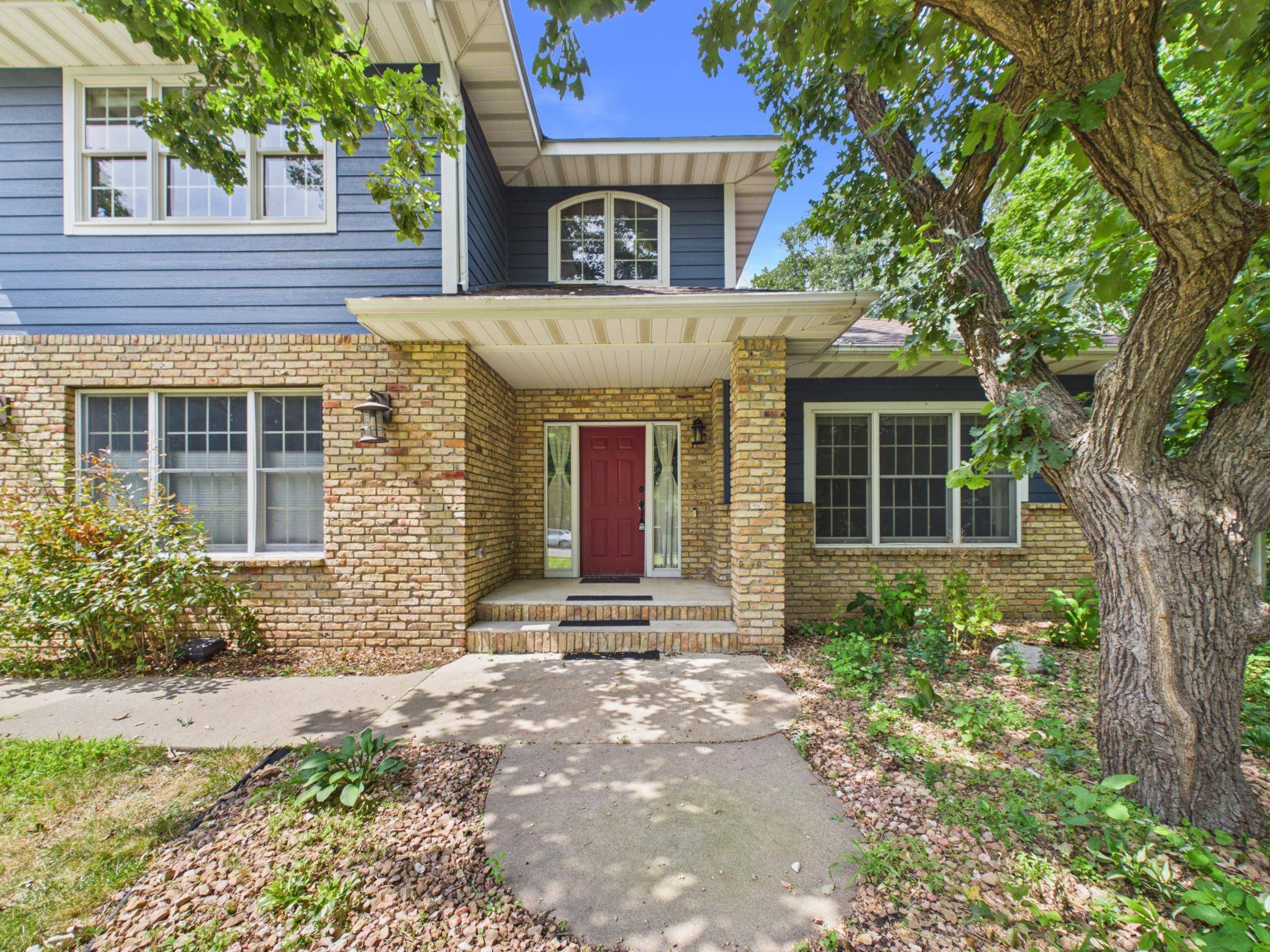2527 Colony CIR, Saint Cloud, MN 56303