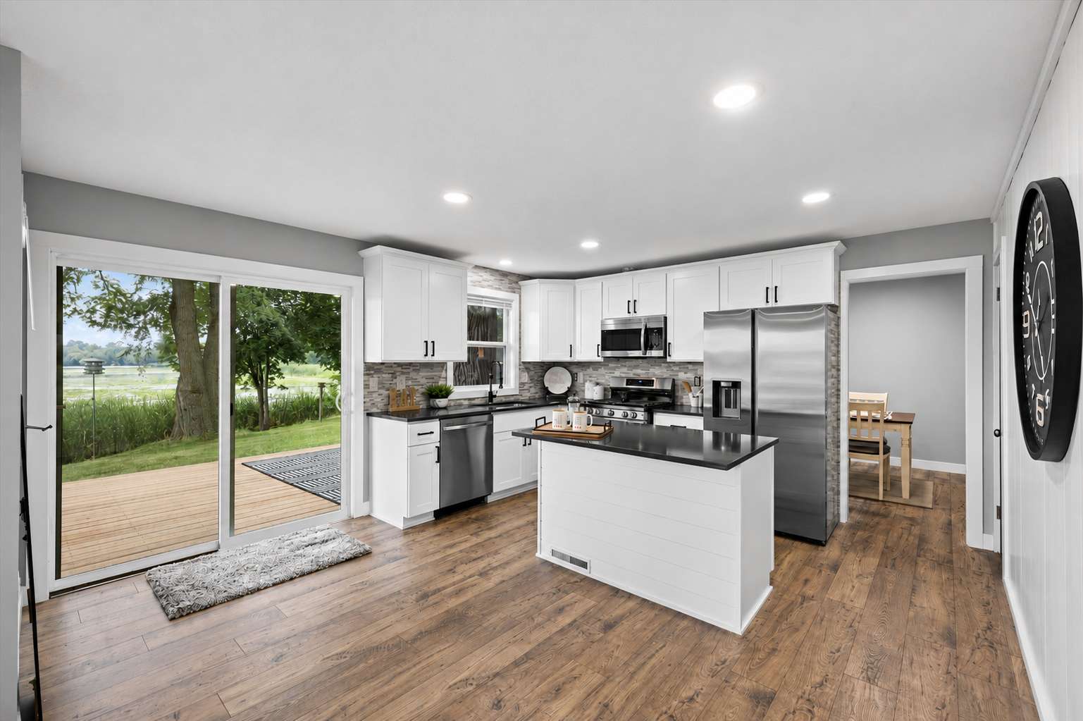 5415 Twin Lake BLVD E, Brooklyn Center, MN 55429