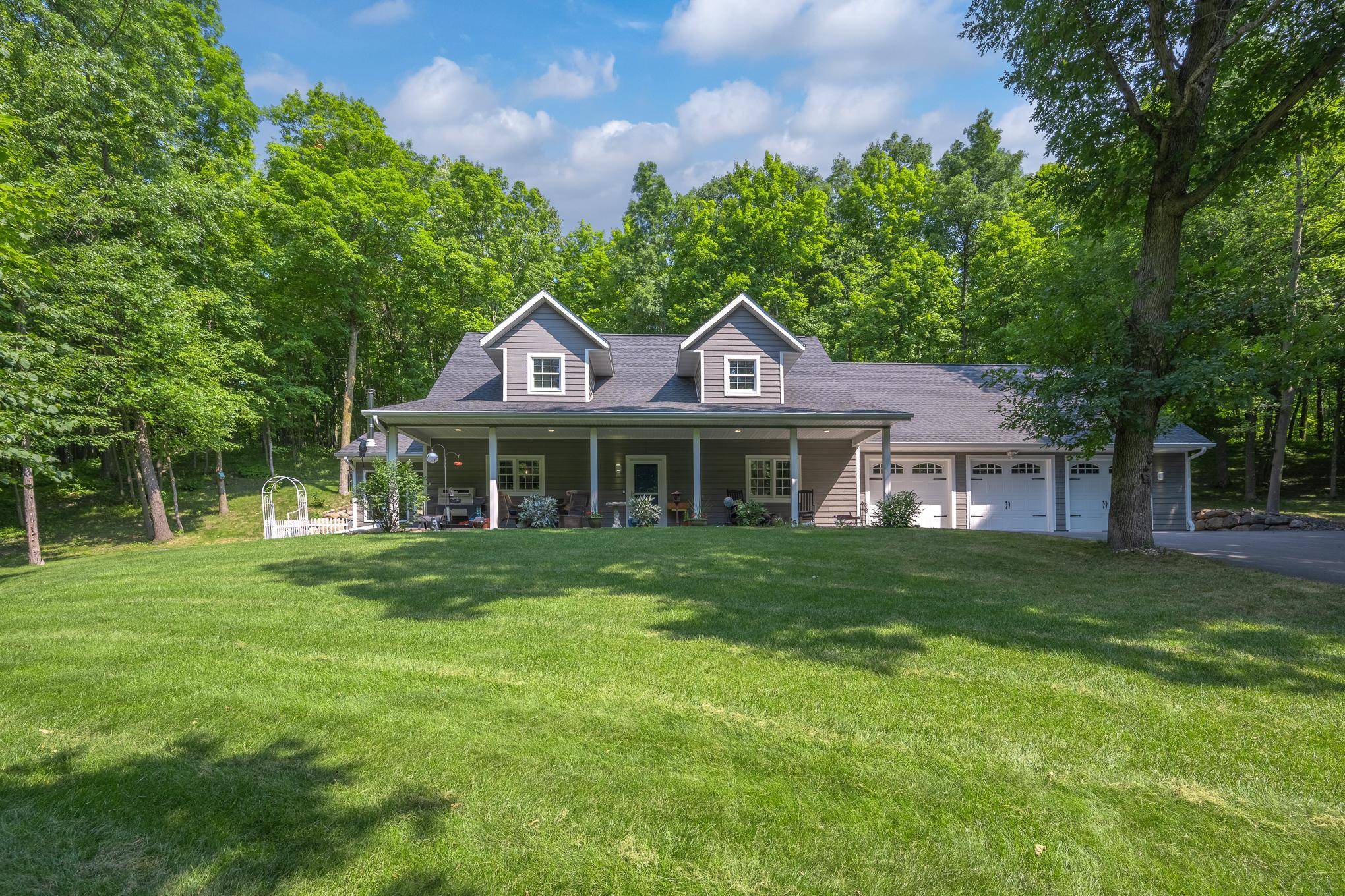 722 Old Highway 8, Saint Croix Falls, WI 54024