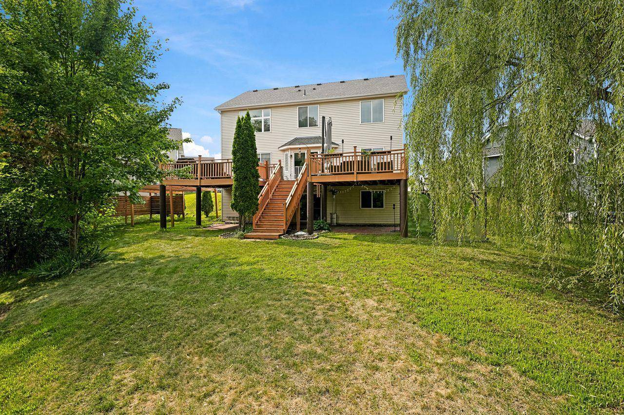 237 Adam CIR, Carver, MN 55315