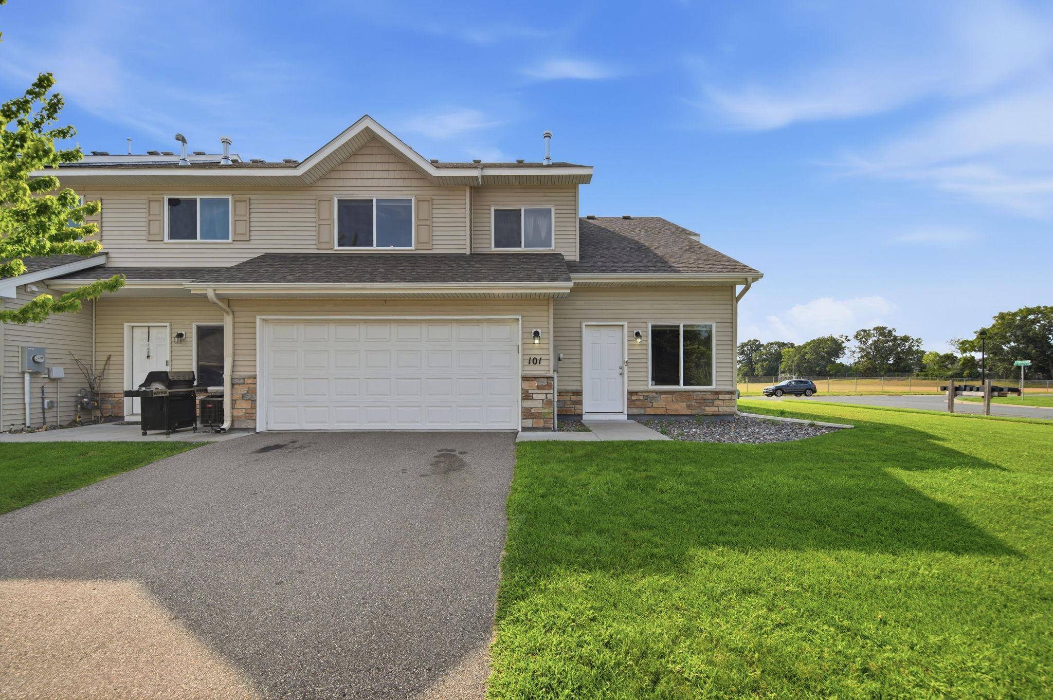 3854 232nd AVE NW #101, Saint Francis, MN 55070