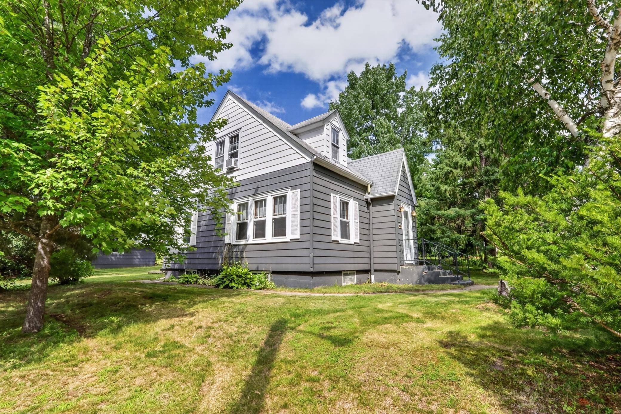 401 NE 7th ST, Grand Rapids, MN 55744
