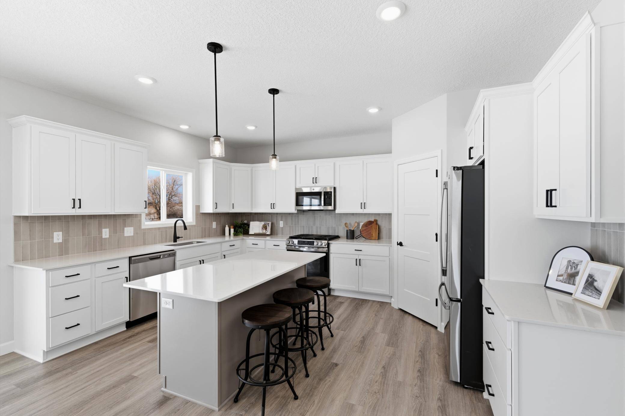 1489 Raccoon LN, New Richmond, WI 54017