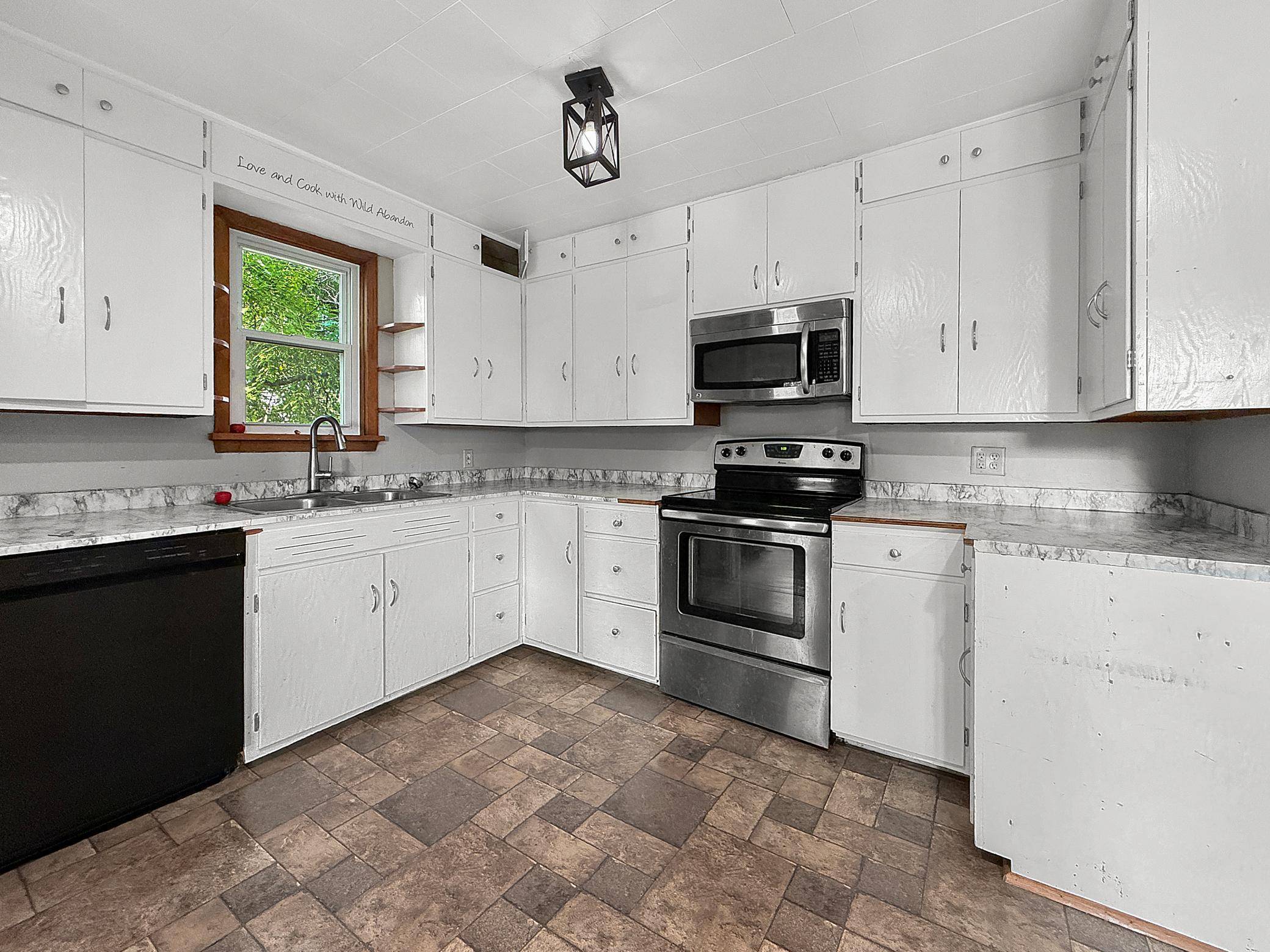 604 Lincoln AVE SE, Bemidji, MN 56601