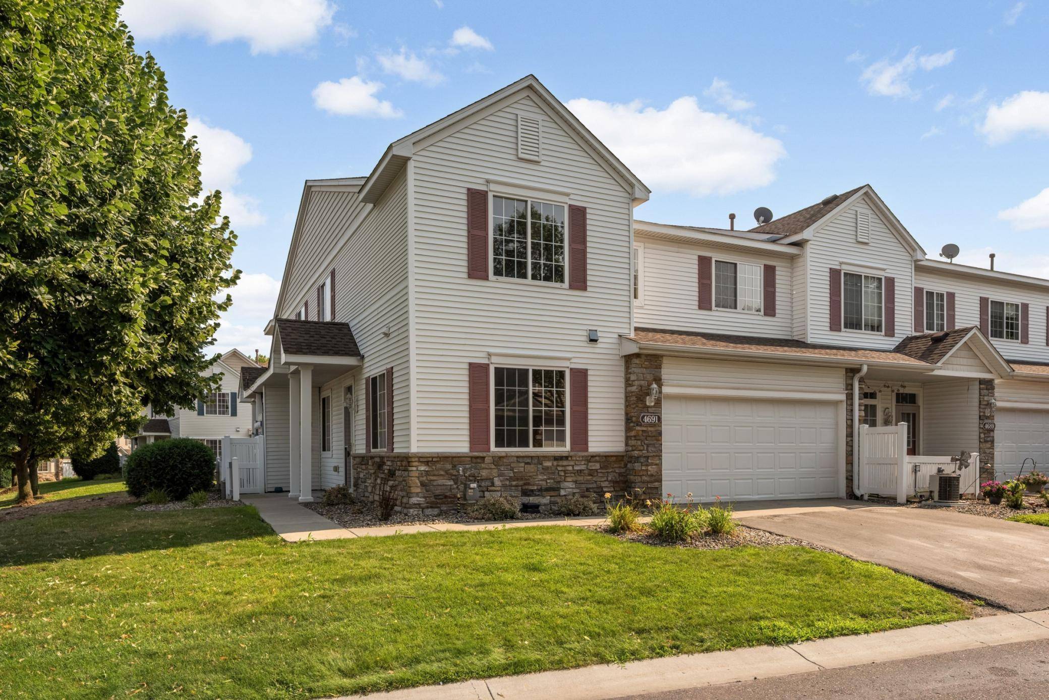 4691 Blaine AVE #808, Inver Grove Heights, MN 55076