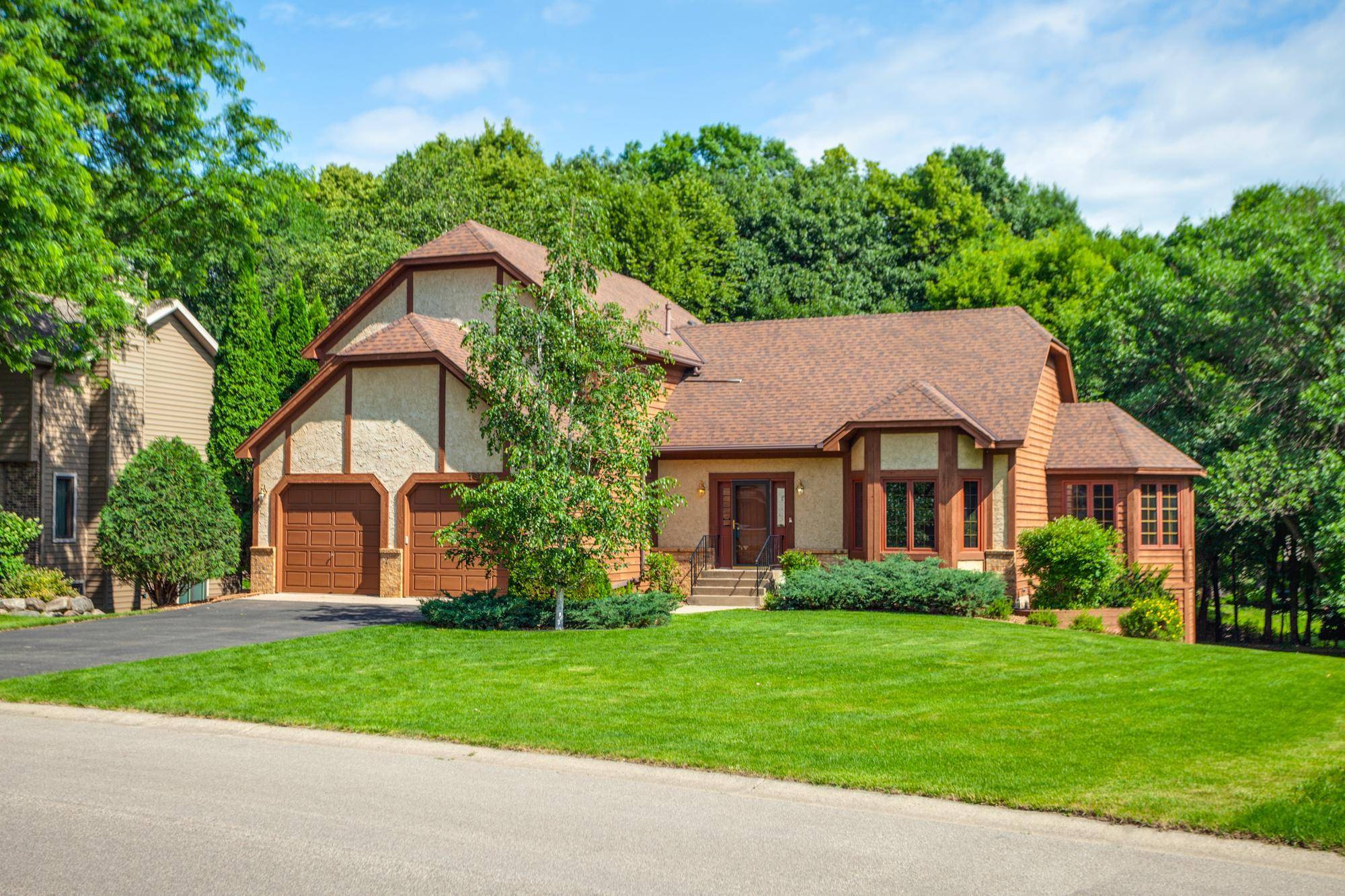 16760 N Manor RD, Eden Prairie, MN 55346