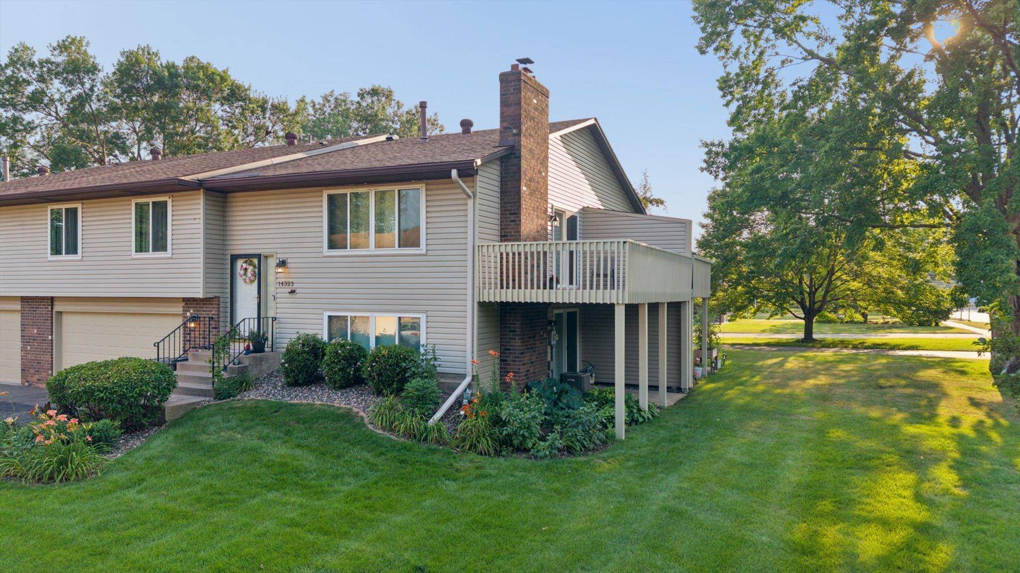 14323 Chestnut DR, Eden Prairie, MN 55347