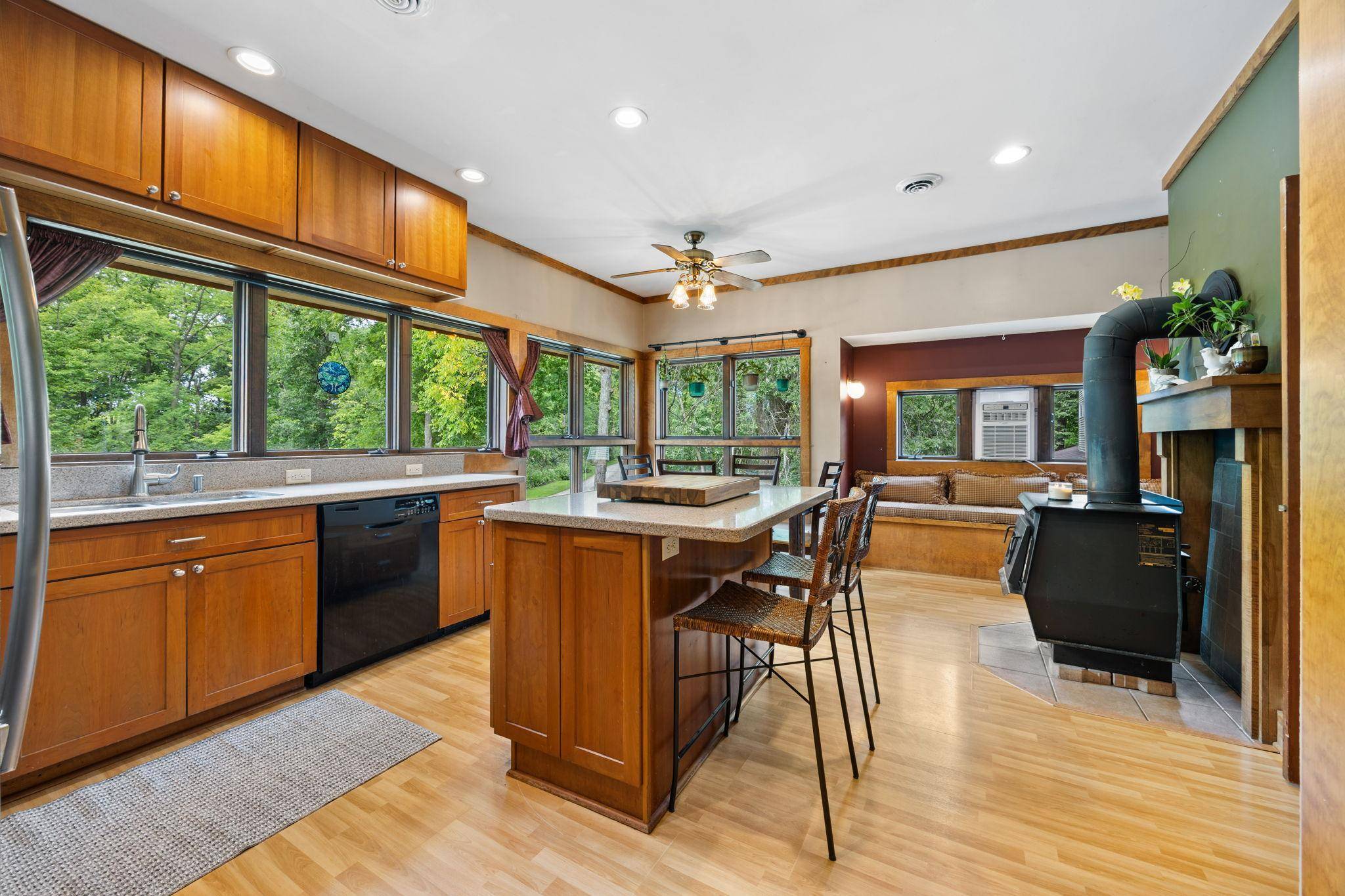 6093 County 24 BLVD, Cannon Falls, MN 55009