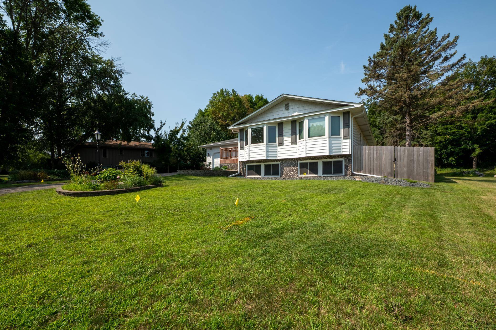 1732 Evergreen DR, Woodbury, MN 55125