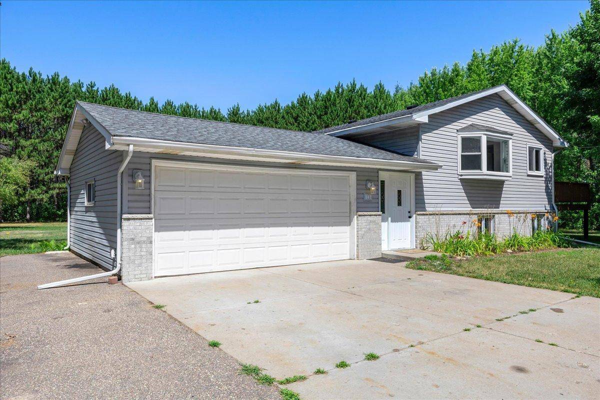 107 221st AVE NW, Oak Grove, MN 55011