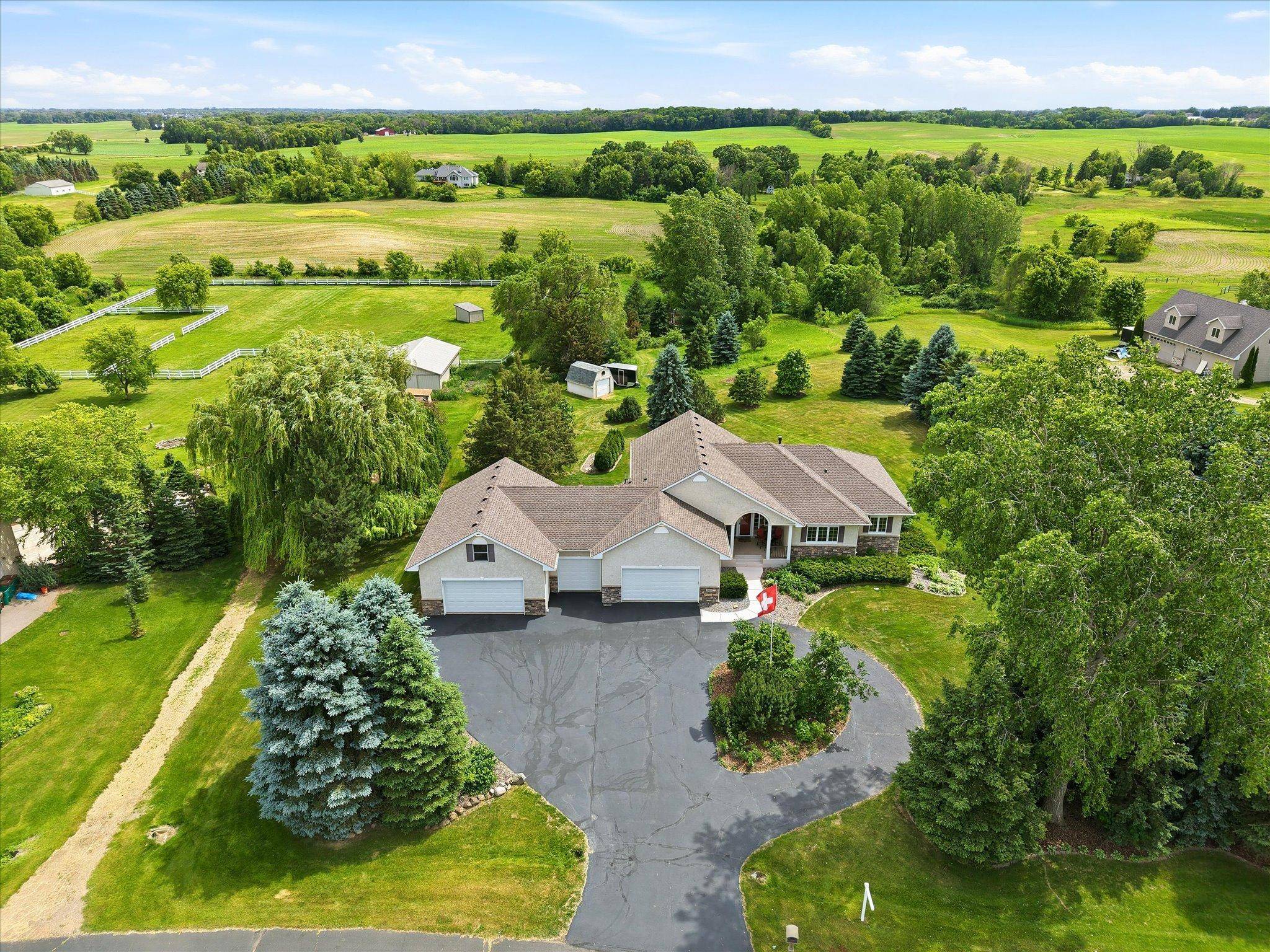 21005 Sunnyhill LN, Corcoran, MN 55340