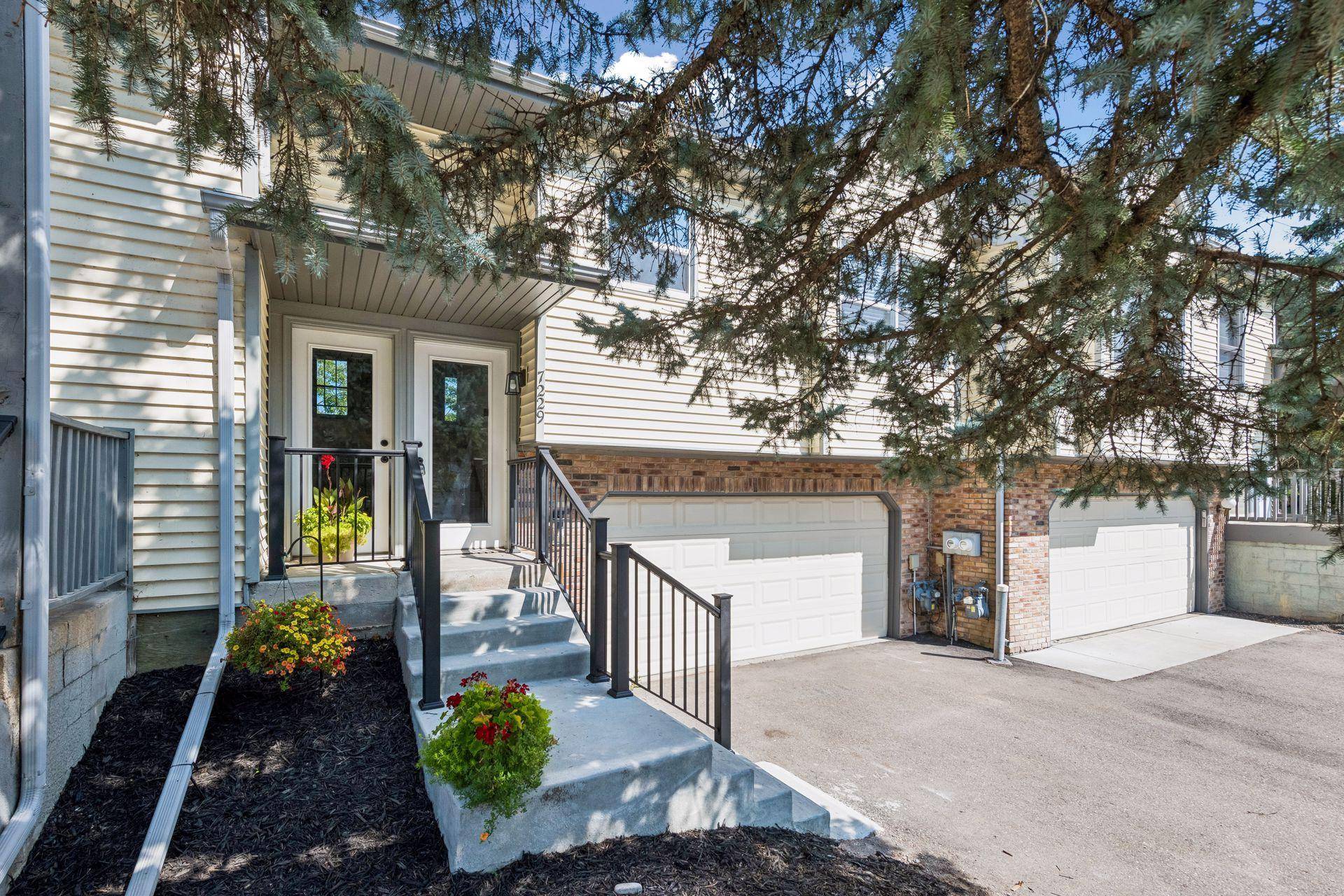 7229 Bren LN, Eden Prairie, MN 55346
