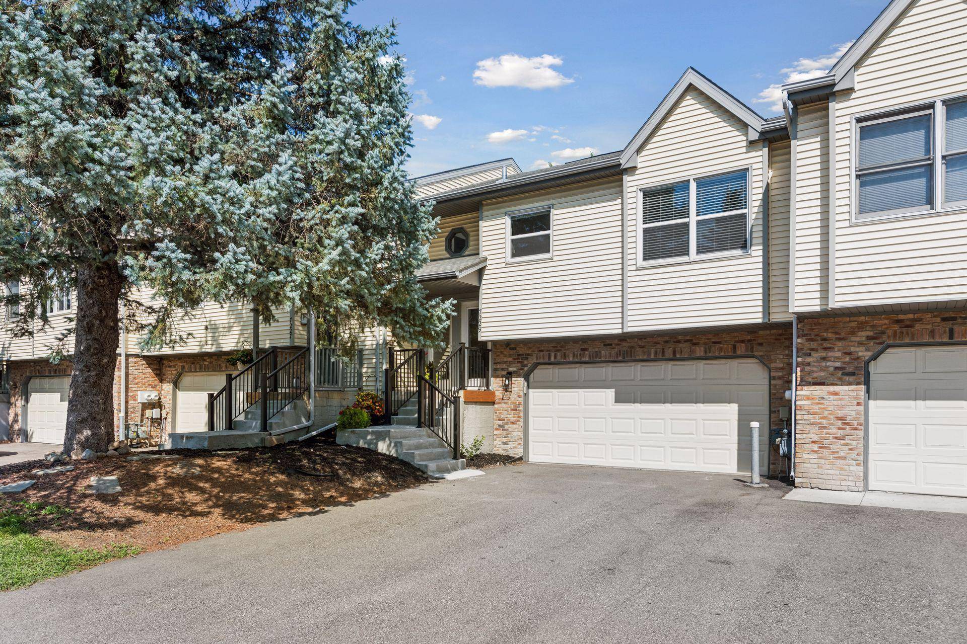 7229 Bren LN, Eden Prairie, MN 55346