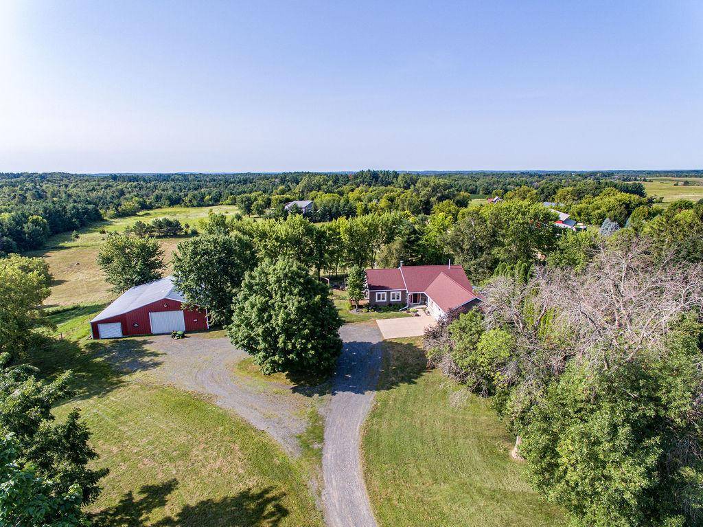 861 220th AVE, Somerset, WI 54025