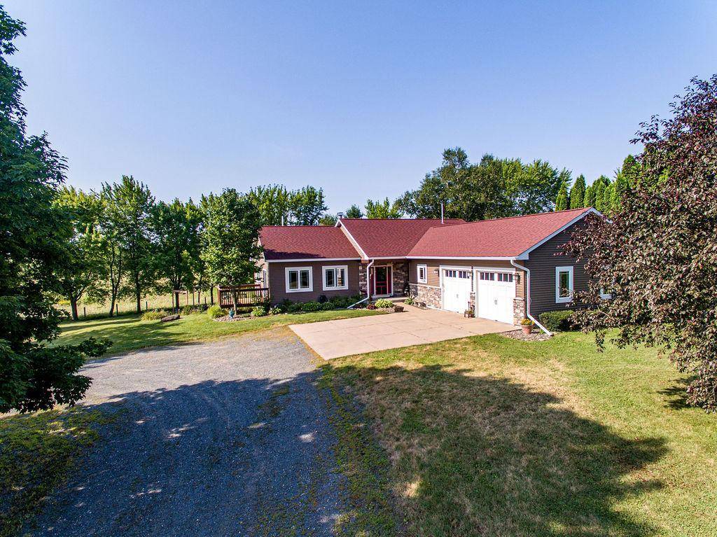 861 220th AVE, Somerset, WI 54025