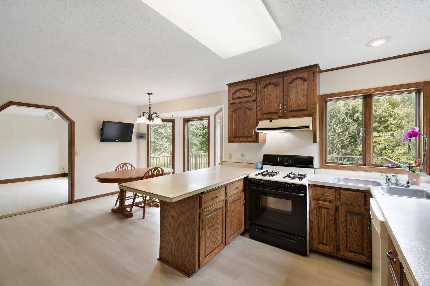 11350 12th ST N, Lake Elmo, MN 55042