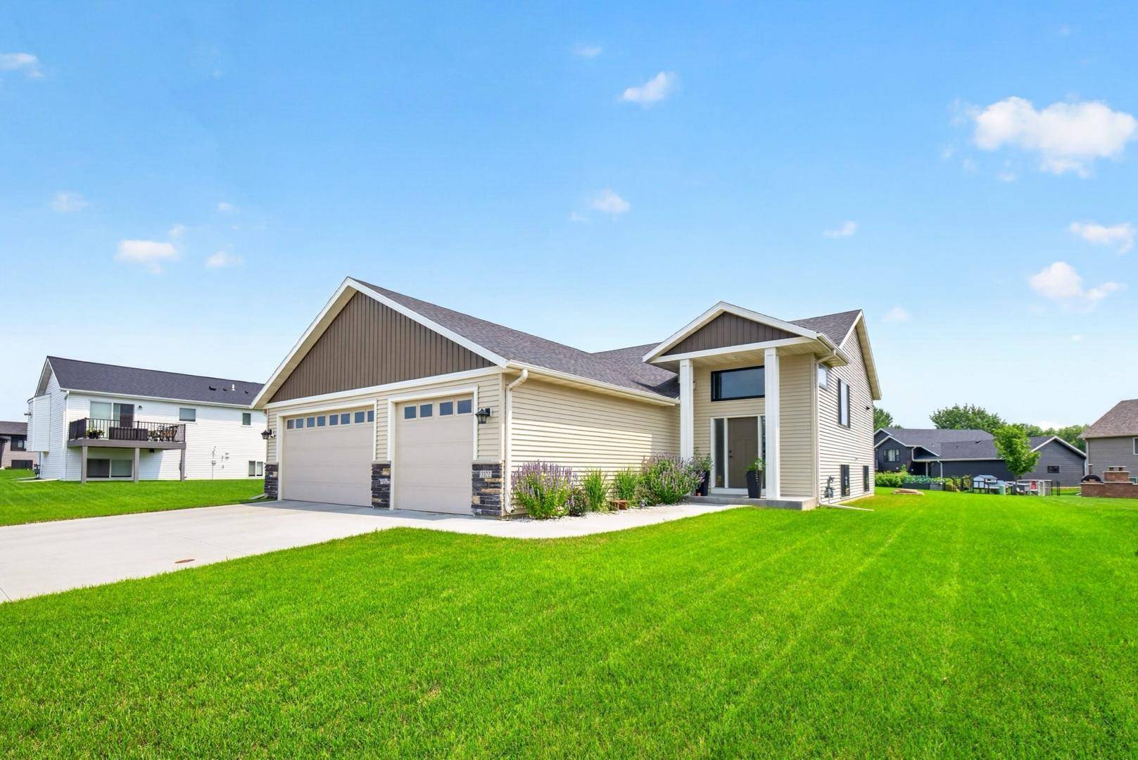 1102 14th AVE NW, Kasson, MN 55944
