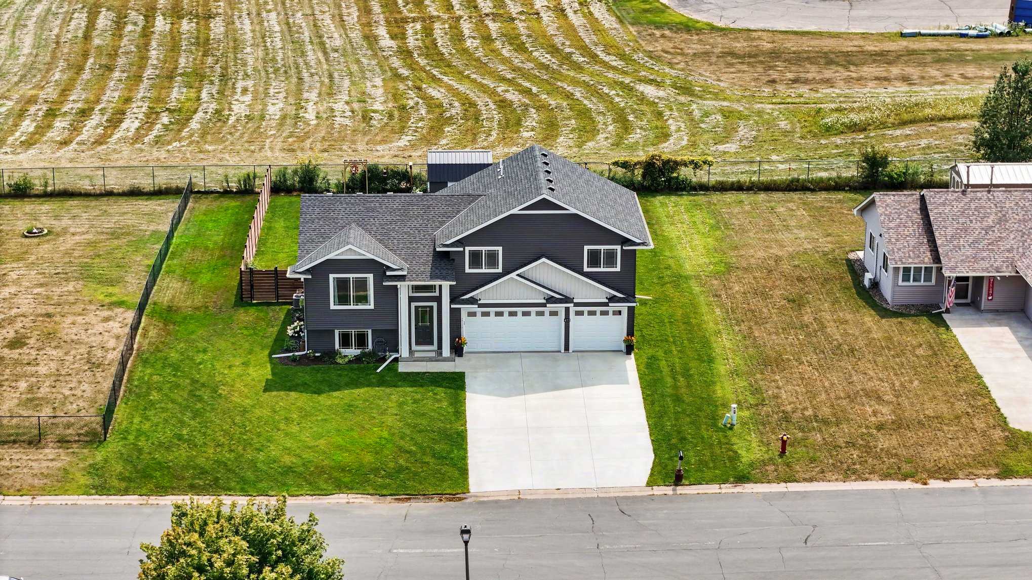 413 Highland DR, Ellsworth, WI 54011