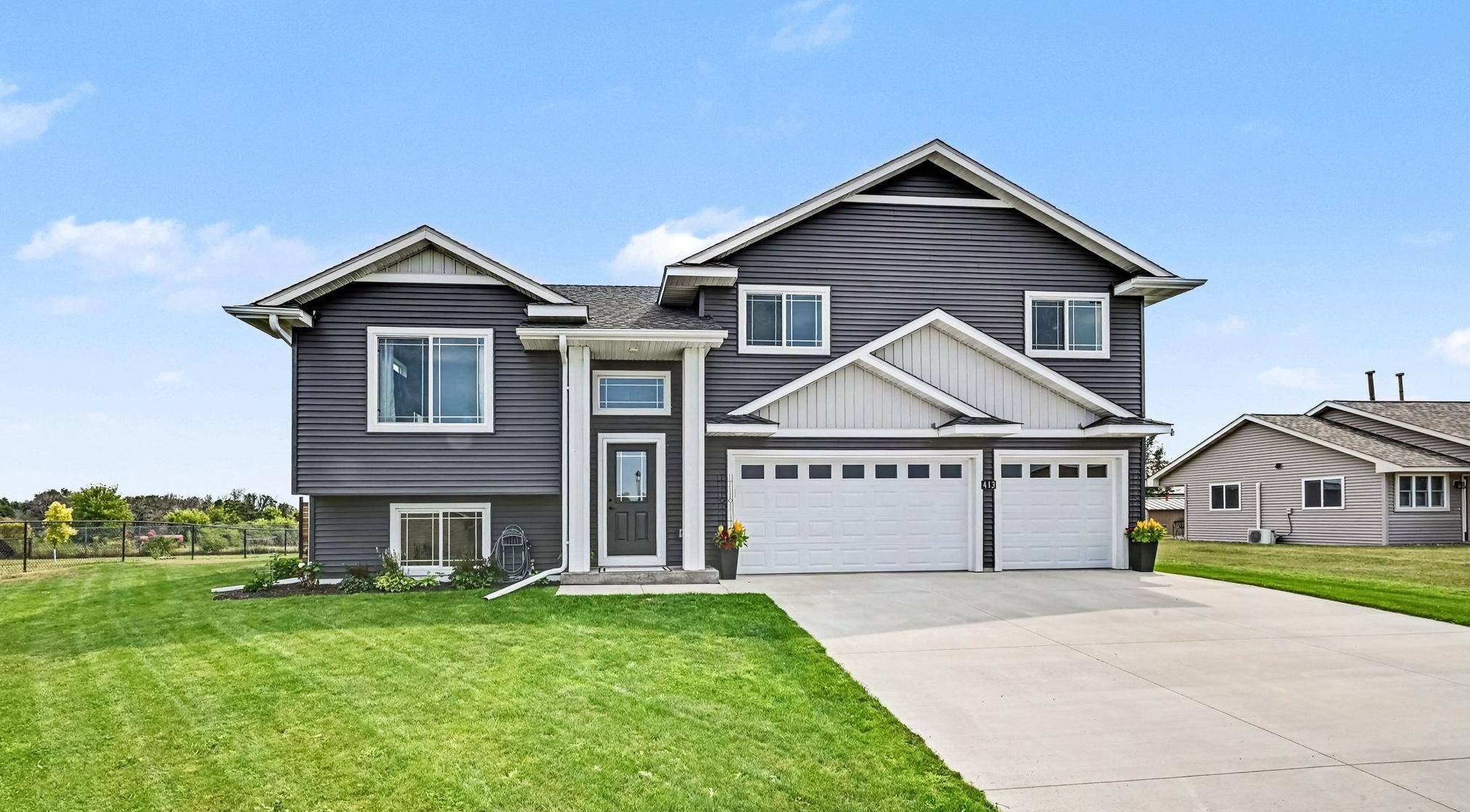 413 Highland DR, Ellsworth, WI 54011