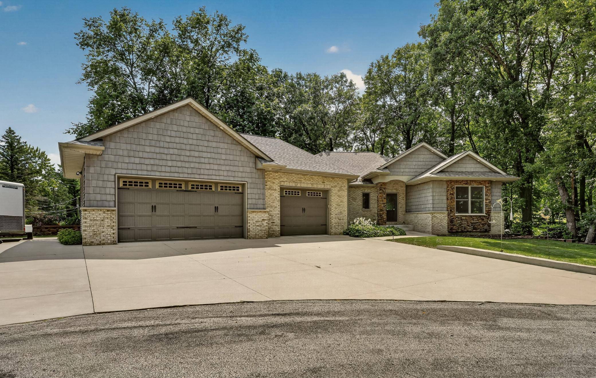 2130 Arlen CT SW, Rochester, MN 55902