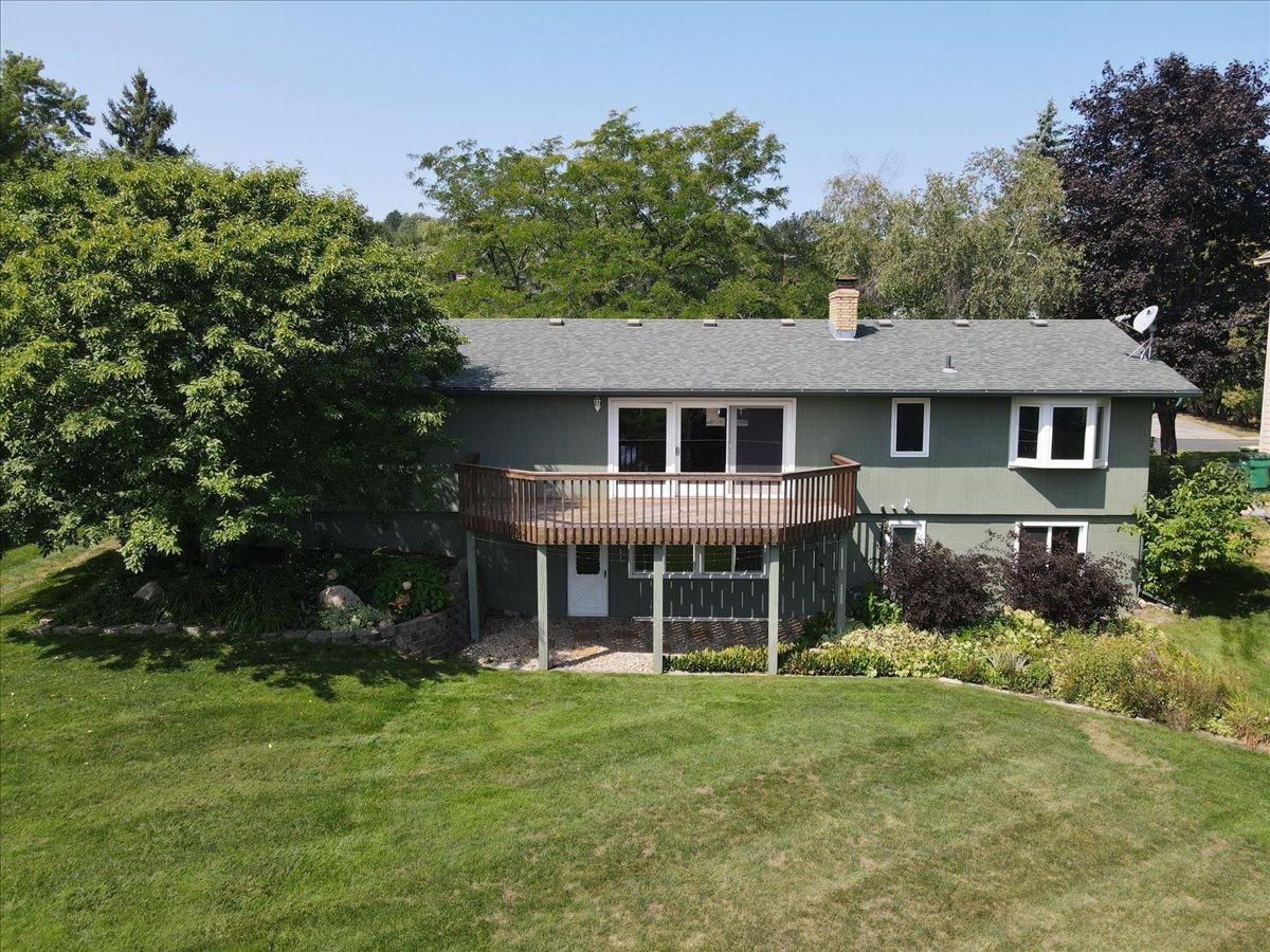 103 Lakeside DR, Stillwater, MN 55082