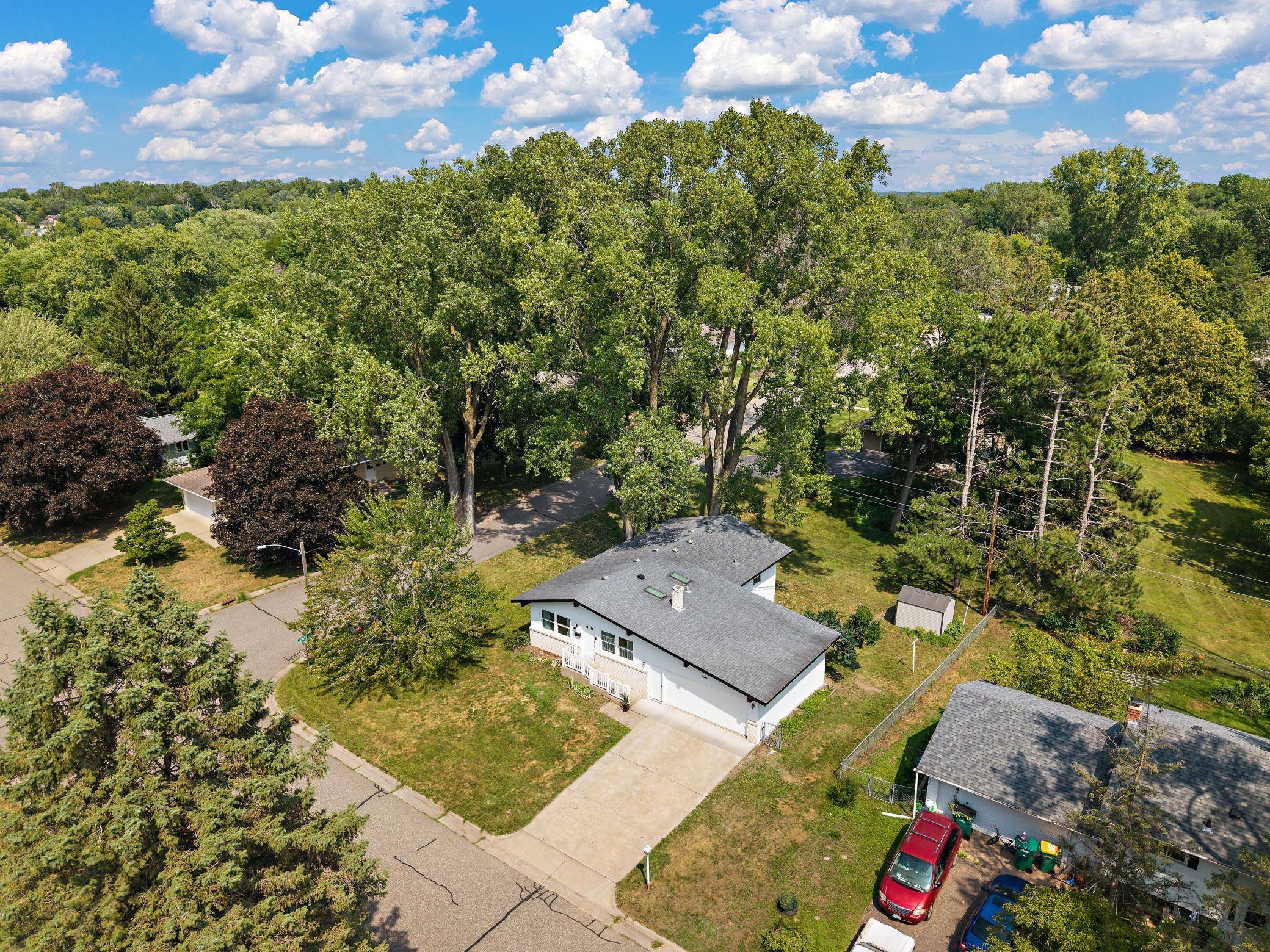 231 Birchwood DR N, Stillwater, MN 55082