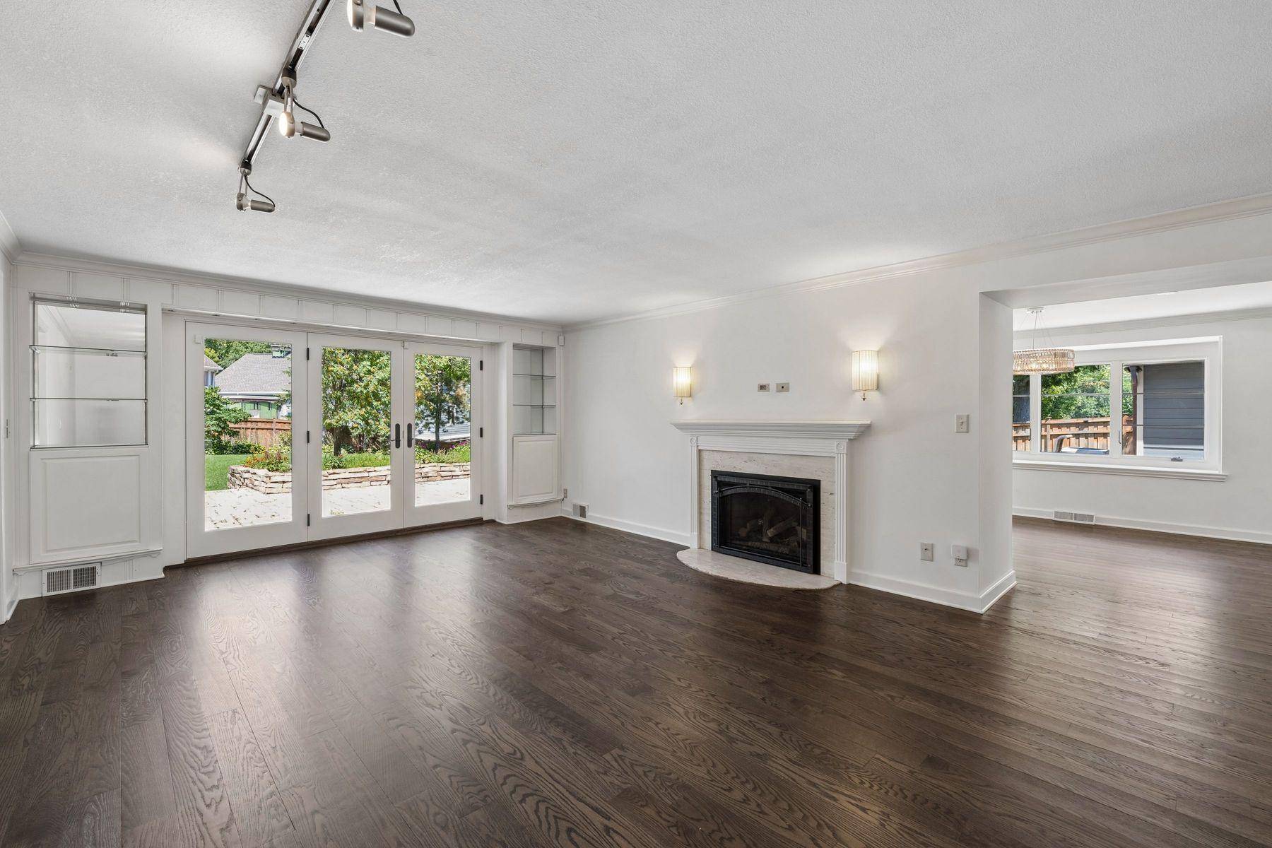 5404 Interlachen BLVD, Edina, MN 55436