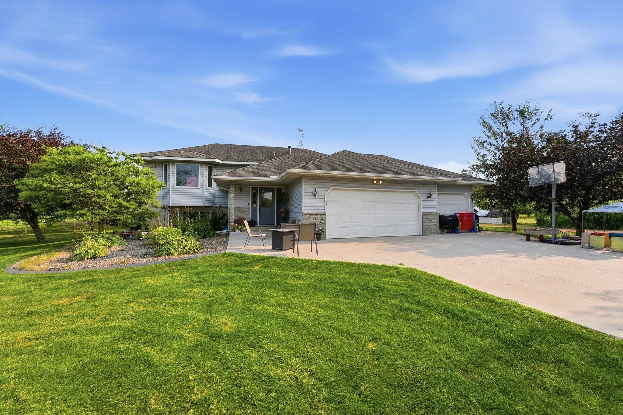 103 Whitetail LN, Foreston, MN 56330