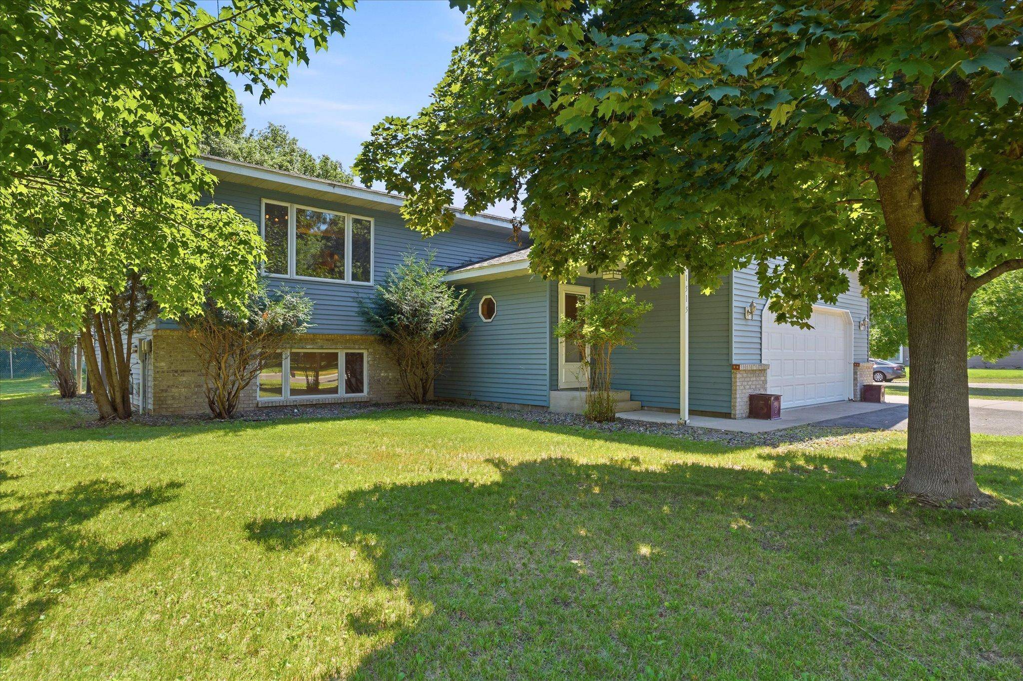 1515 32nd AVE SW, Cambridge, MN 55008