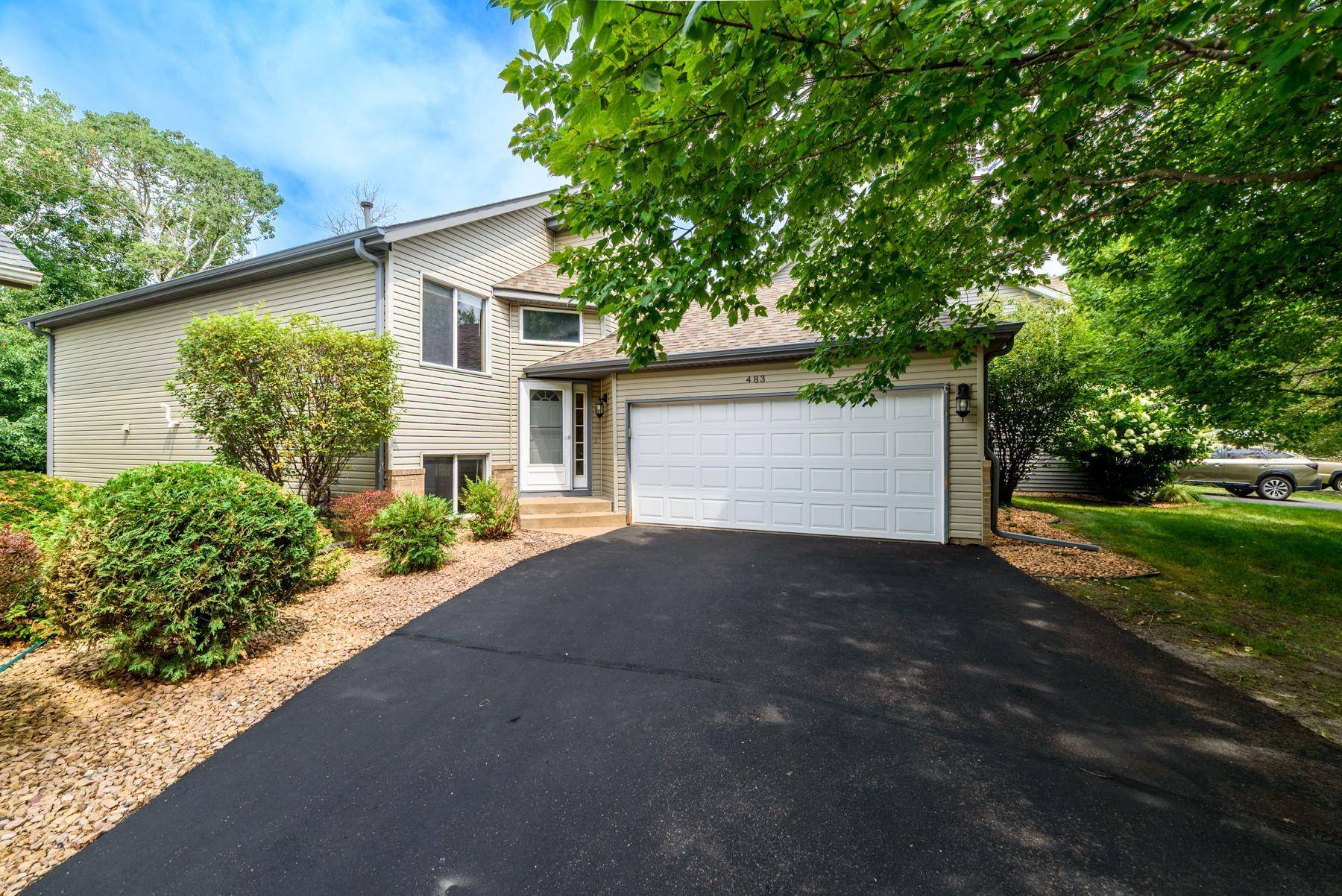 483 Poplar DR, Shoreview, MN 55126
