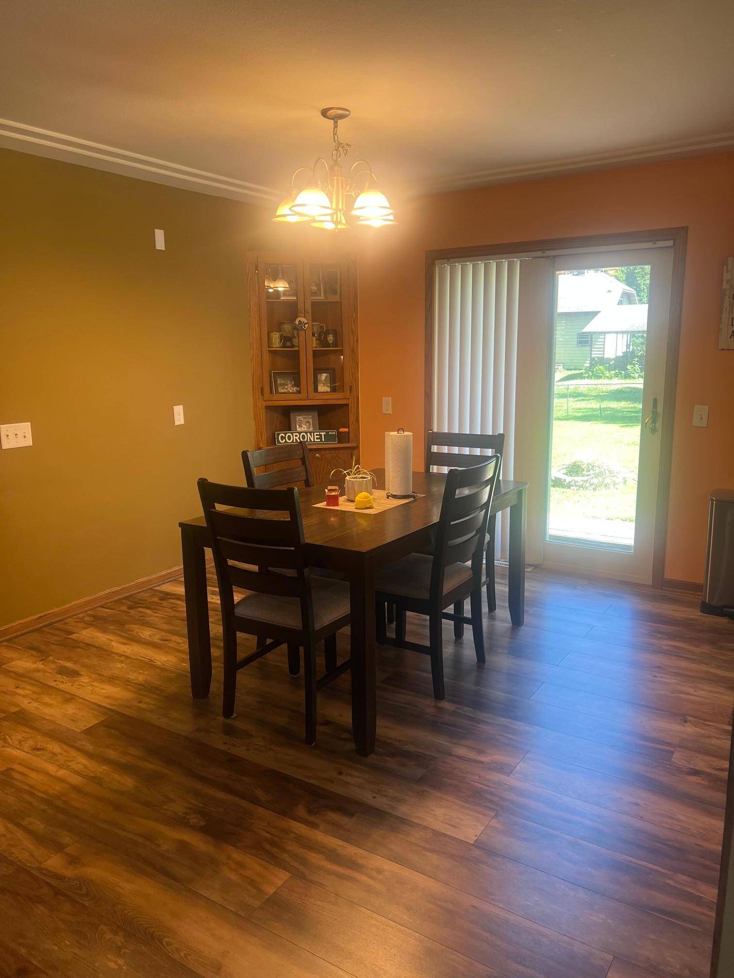 415 S Yale AVE, Litchfield, MN 55355