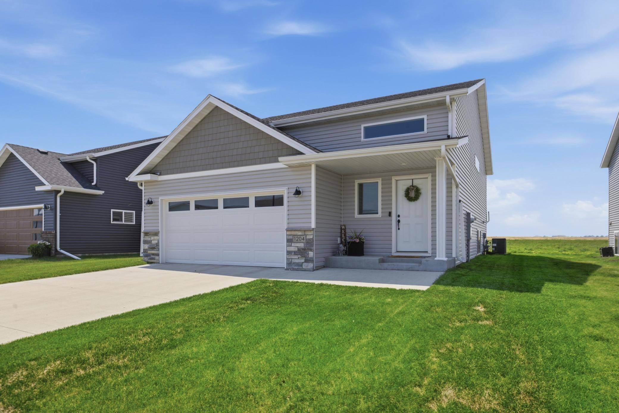 1204 Marlys DR W, West Fargo, ND 58078